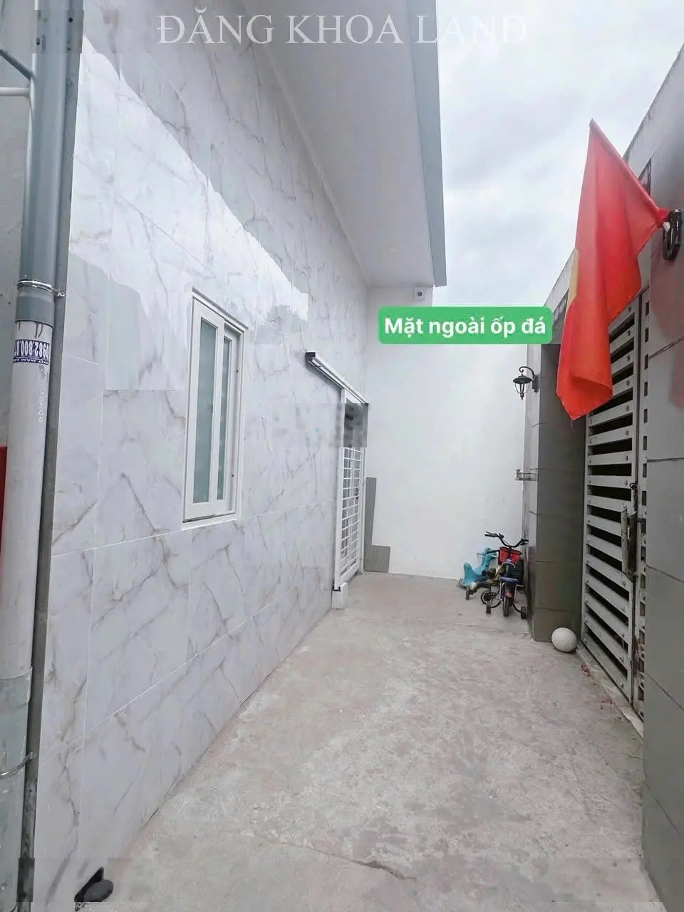 Nhà đẹp full nội thất gần Vincom Thủ Đức giá chỉ 3tỷ6