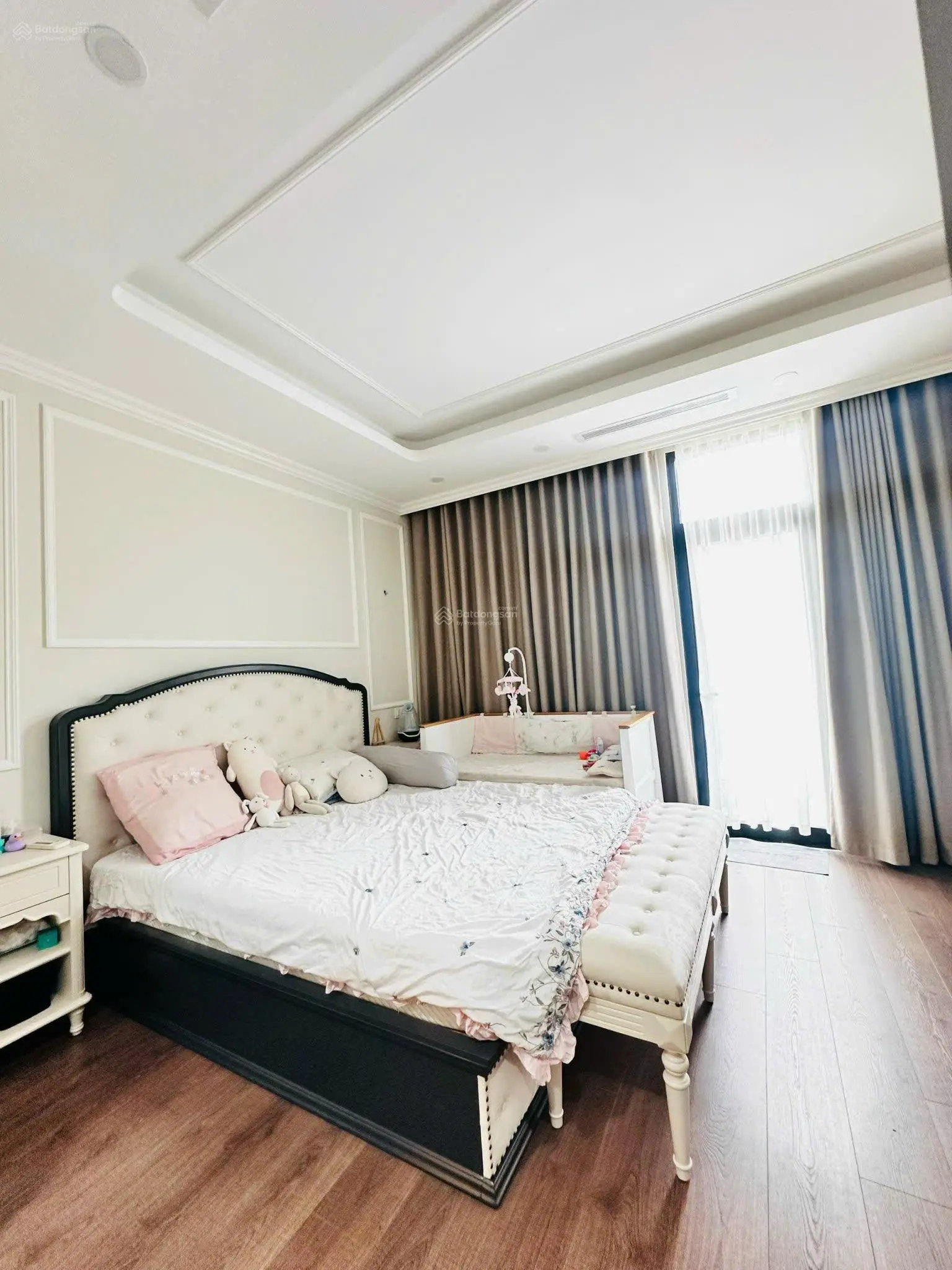 Cần bán nhà phố Vinhomes Grand Park Q9 đã hoàn thiện tặng nội thất