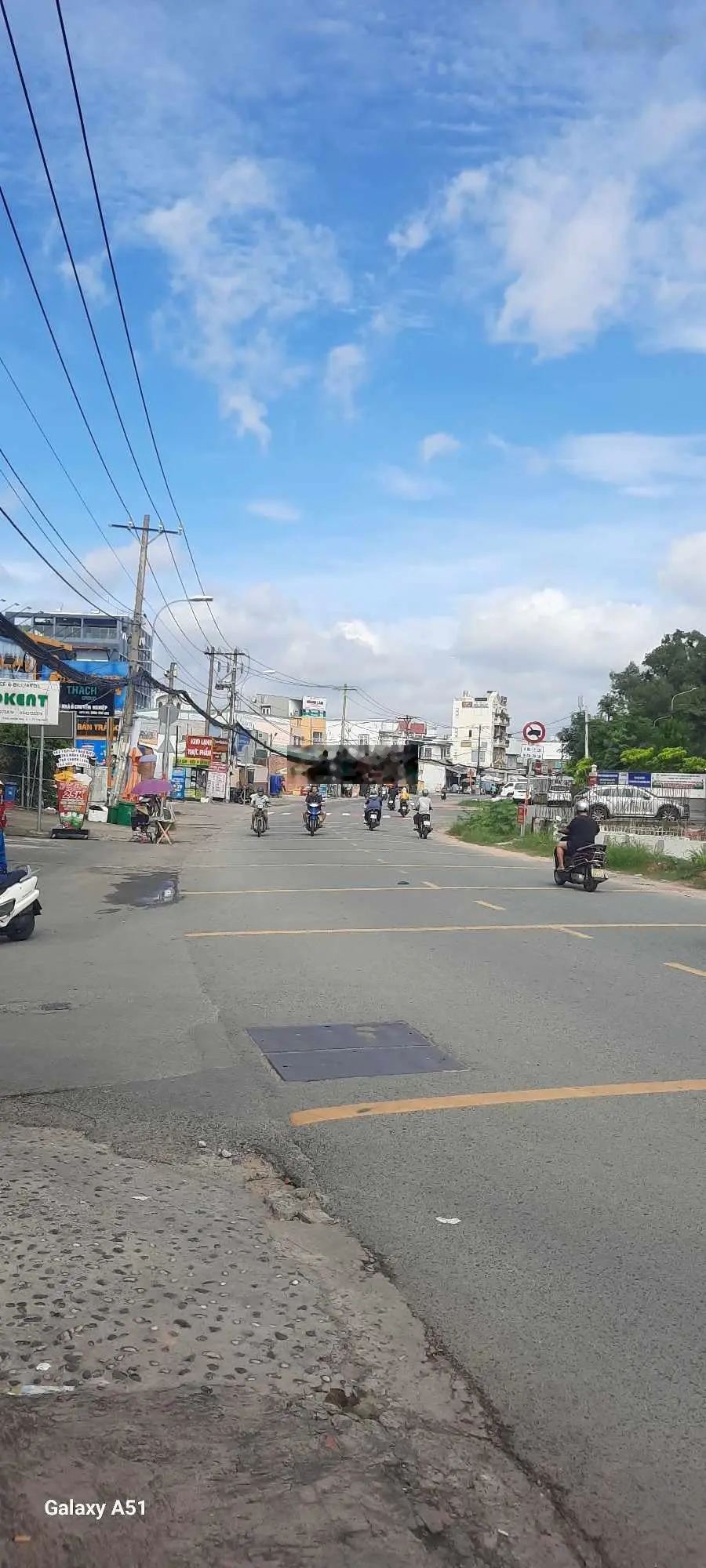 Chính chủ bán nhà 1 Trệt 3 Lầu Đường Lã Xuân Oai - Kề ĐH giao Thông vận tải FPT, Hutech, KCN Cao Q9