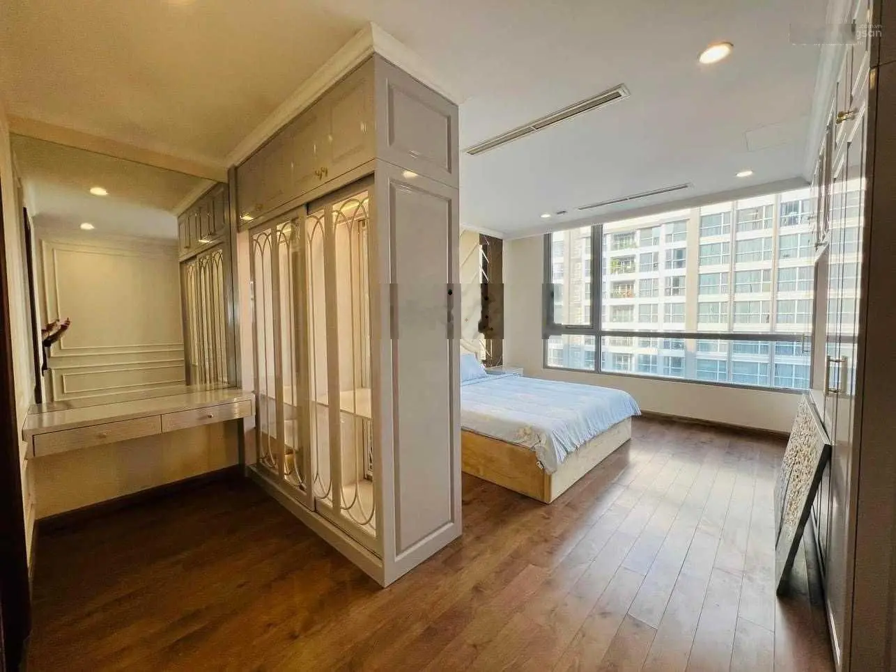 Cơ hội duy nhất để khách hàng sở hữu căn hộ 4 phòng tại Vinhomes Central Park 150m2 giá 15tỷ5!