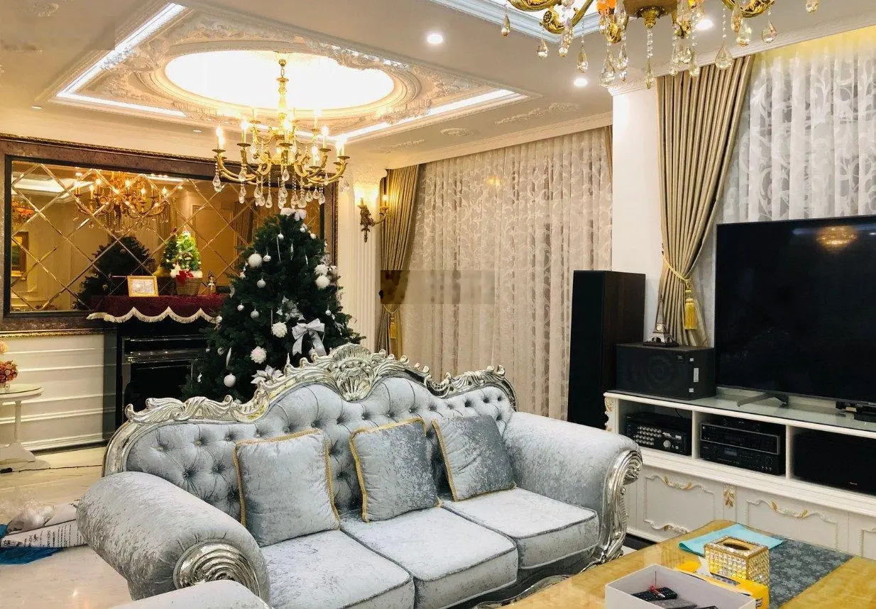 Biệt thự khu vip đường Nguyễn Văn Hưởng - Thảo Điền. DT: 200m2 - nhà đẹp - giá 49.9 tỷ