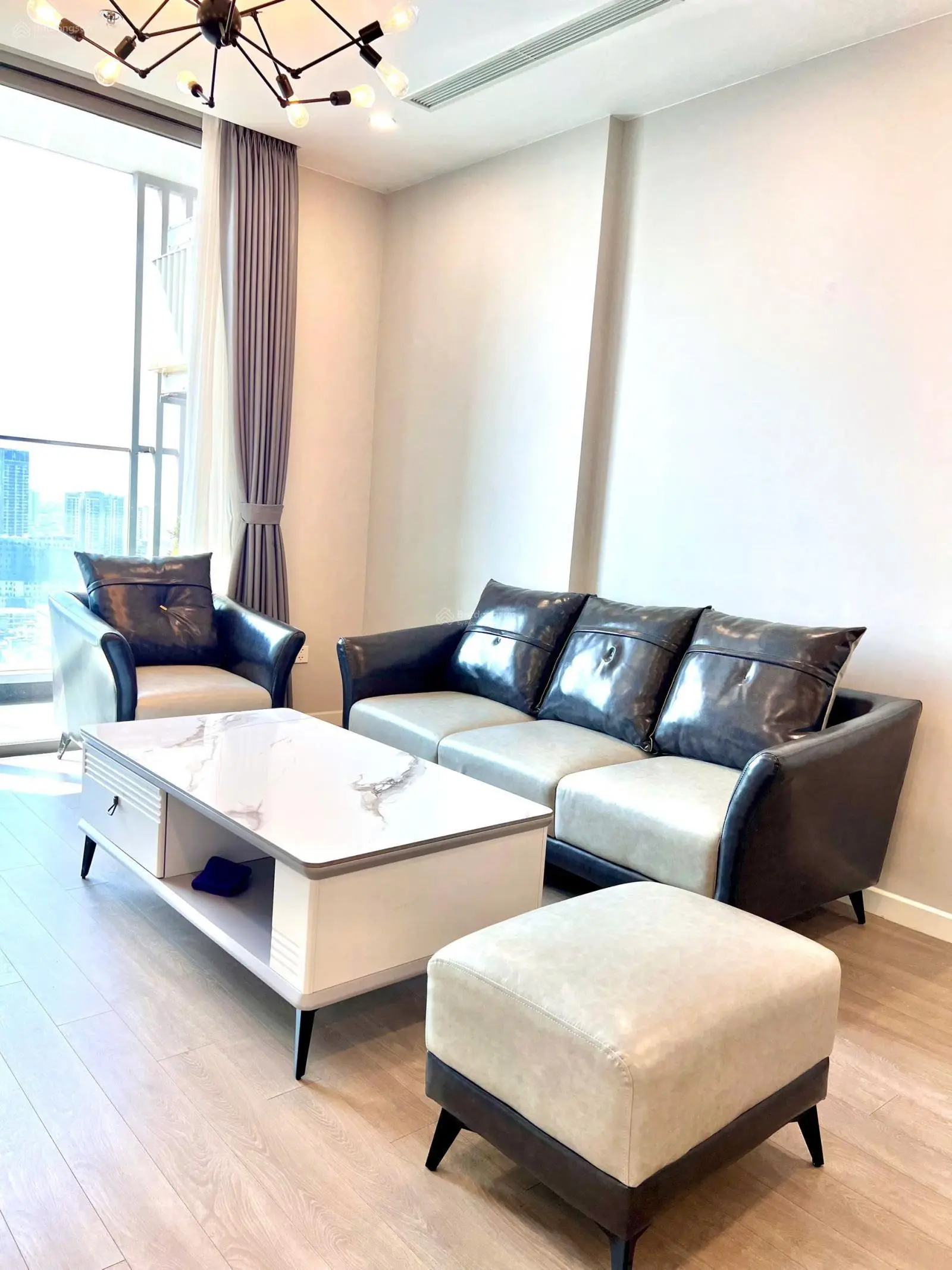 Bán căn hộ 2 pn tại The Park Home. DT 80.5m2, Cầu Giấy