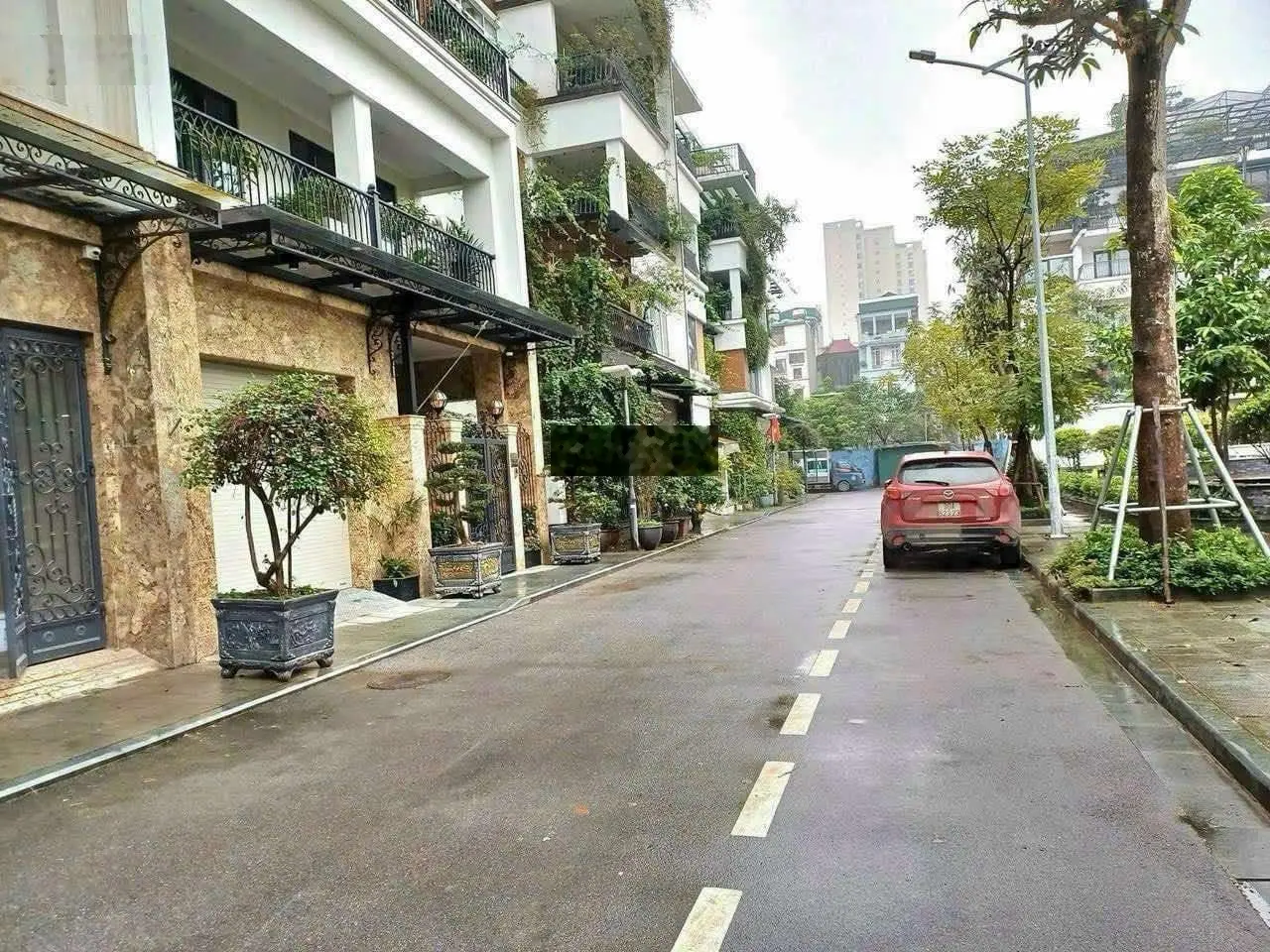 Chính chủ bán liền kề Romantic mặt đường Nguyễn Văn Huyên kéo dài Tây Hồ Tây. Lh 0945 289 ***