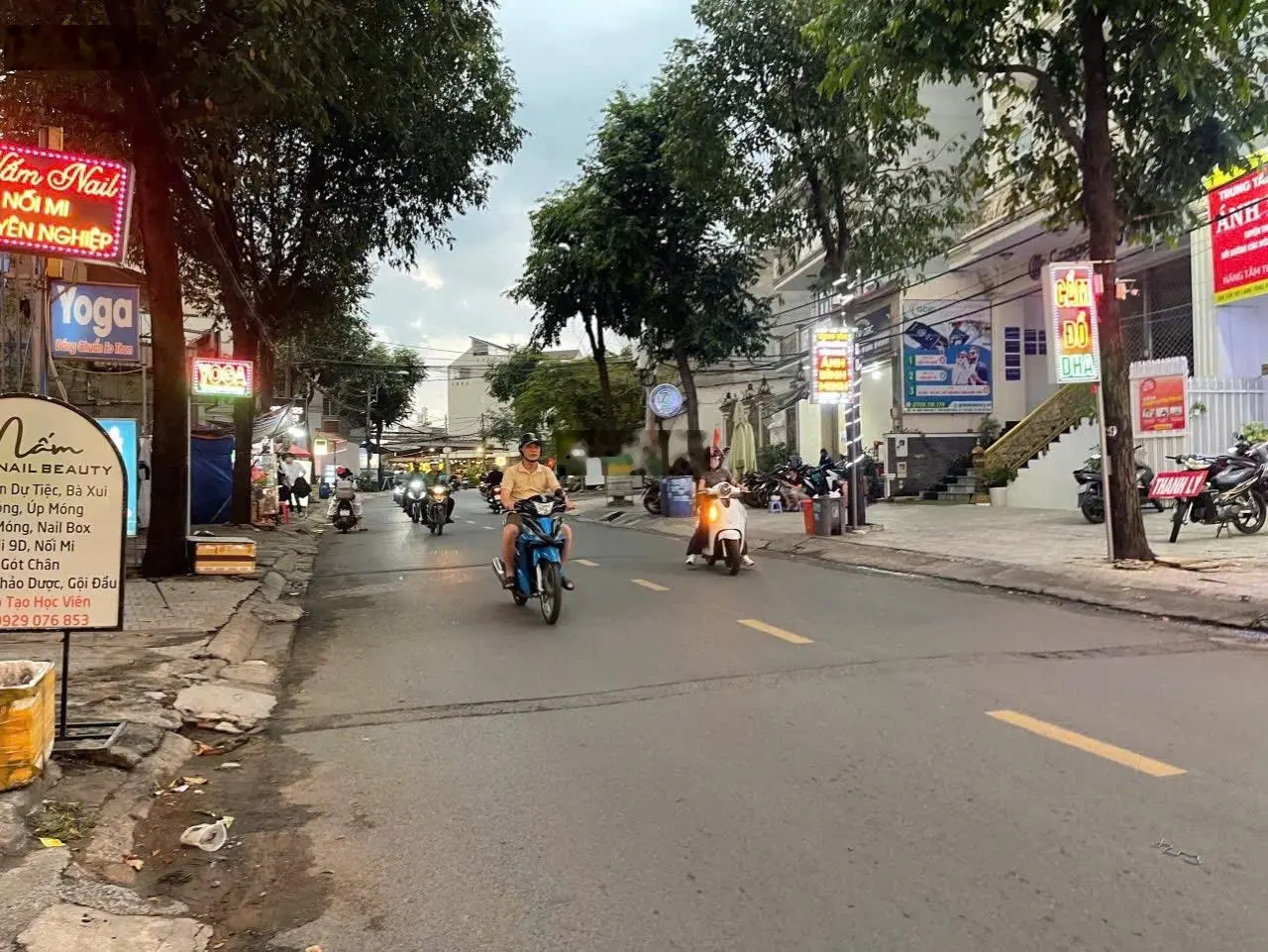 14.5 tỷ giảm về 13.5 tỷ bán mặt tiền kinh doanh đường Làng Tăng Phú - ngay Lê Văn Việt - DT 7 x 17