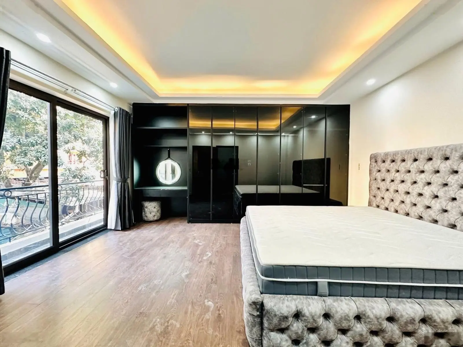 Bán nhà mặt phố Hoàng Văn Thái hàng hiếm dòng tiền ổn định 65 triệu/tháng đầu tư sinh lời cao