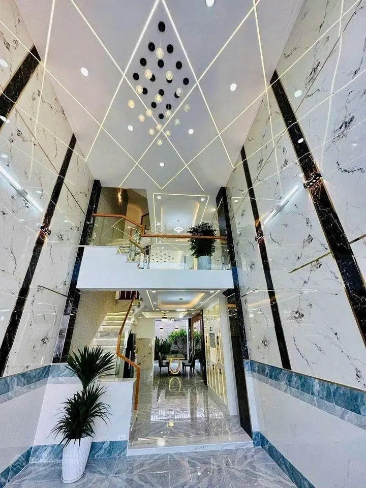 Bán nhà mới 3 lầu ngay Trung tâm TP Thuận An, 65m2 giá 2ty490. Dân cư đông đúc, ngay chợ