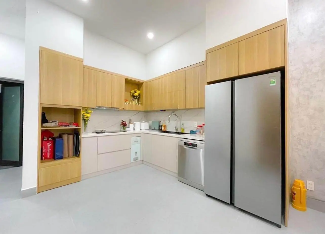 Bán nhà 3 lầu, 4 phòng ngủ, Đ. Nguyễn Hữu Cảnh, P22, Bình Thạnh, 3Tỷ5, DT 70m2, SHR, 0896 465 ***