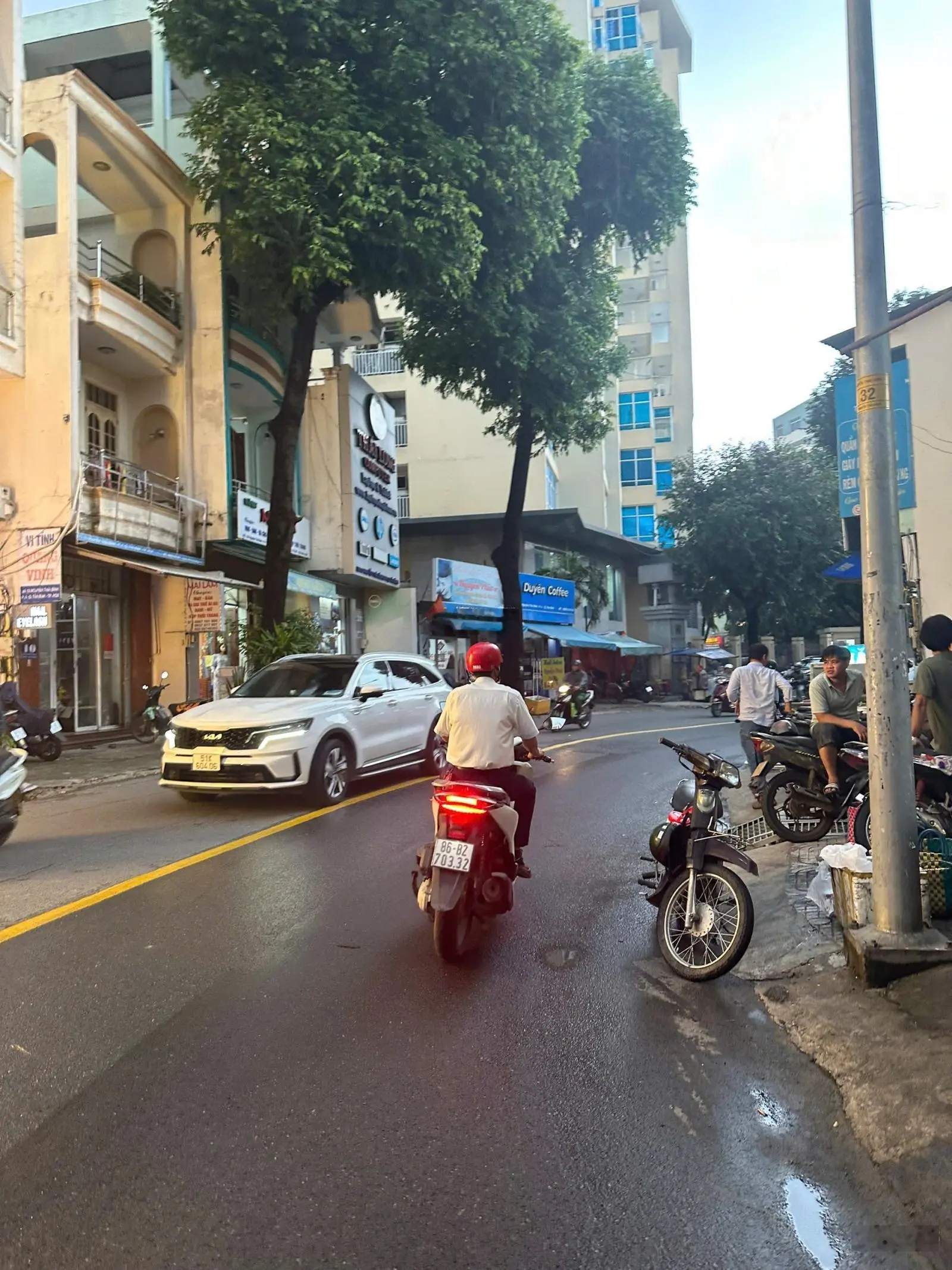 Bán nhà Mặt tiền gần khu Sân bay, Nguyễn Thái Bình, P.4, quận Tân Bình, 5.5x11m, NH 6m, 17.9 tỷ/TL