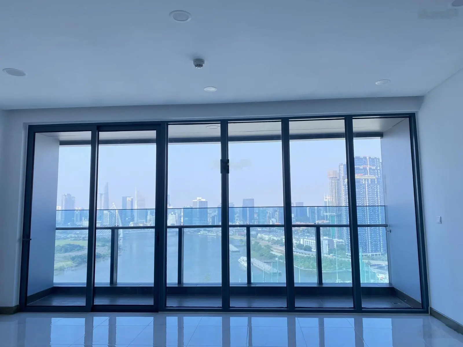 Bán căn 2PN Sunwah Pearl, giá tốt mua trực tiếp CĐT, thanh toán trả chậm 5 năm