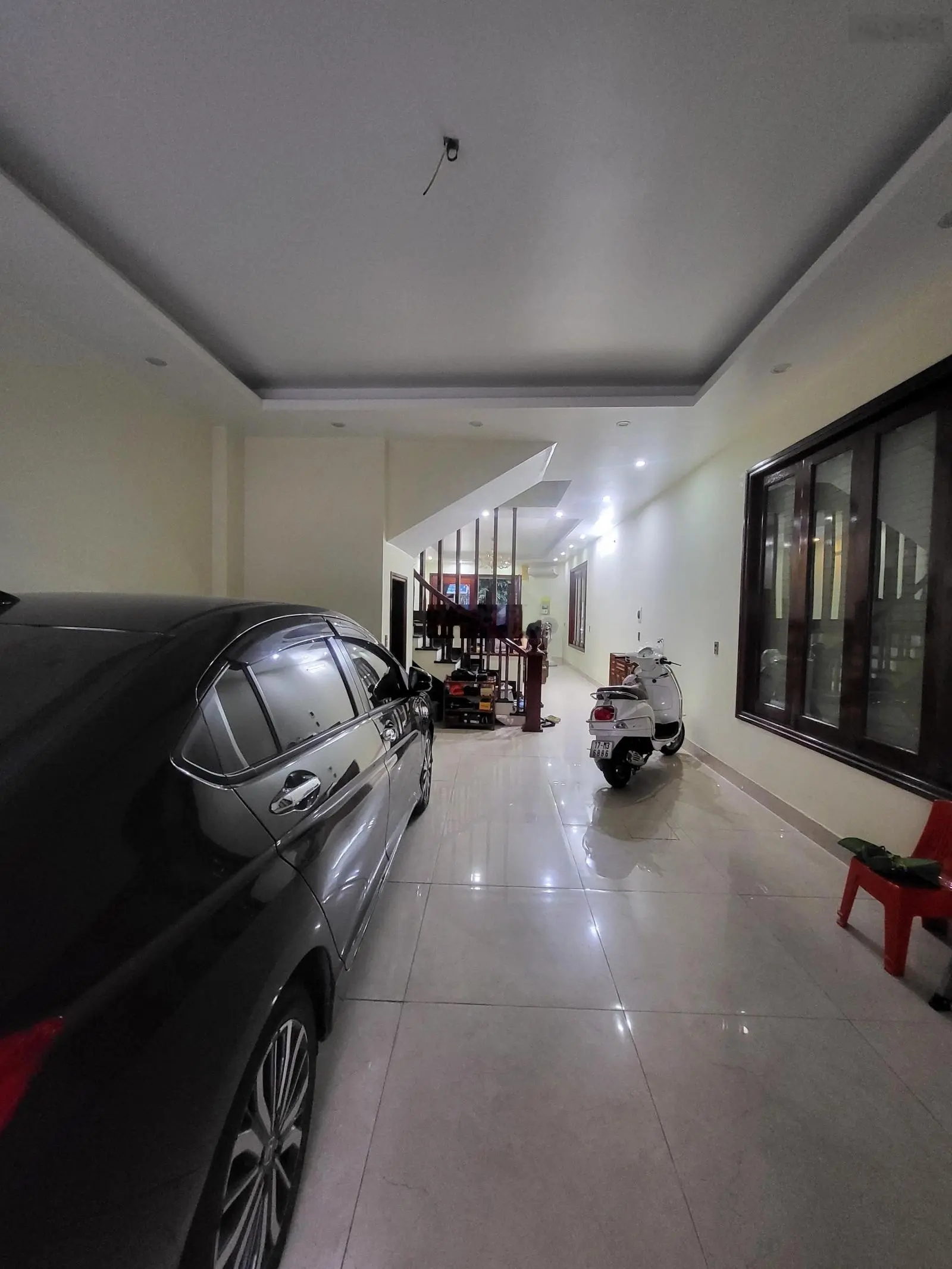 Gia đình cần bán căn nhà 4 tầng lô góc 86,4m2 phố Đốc Nhưỡng TP Thái Bình cổng trường Trần Phú