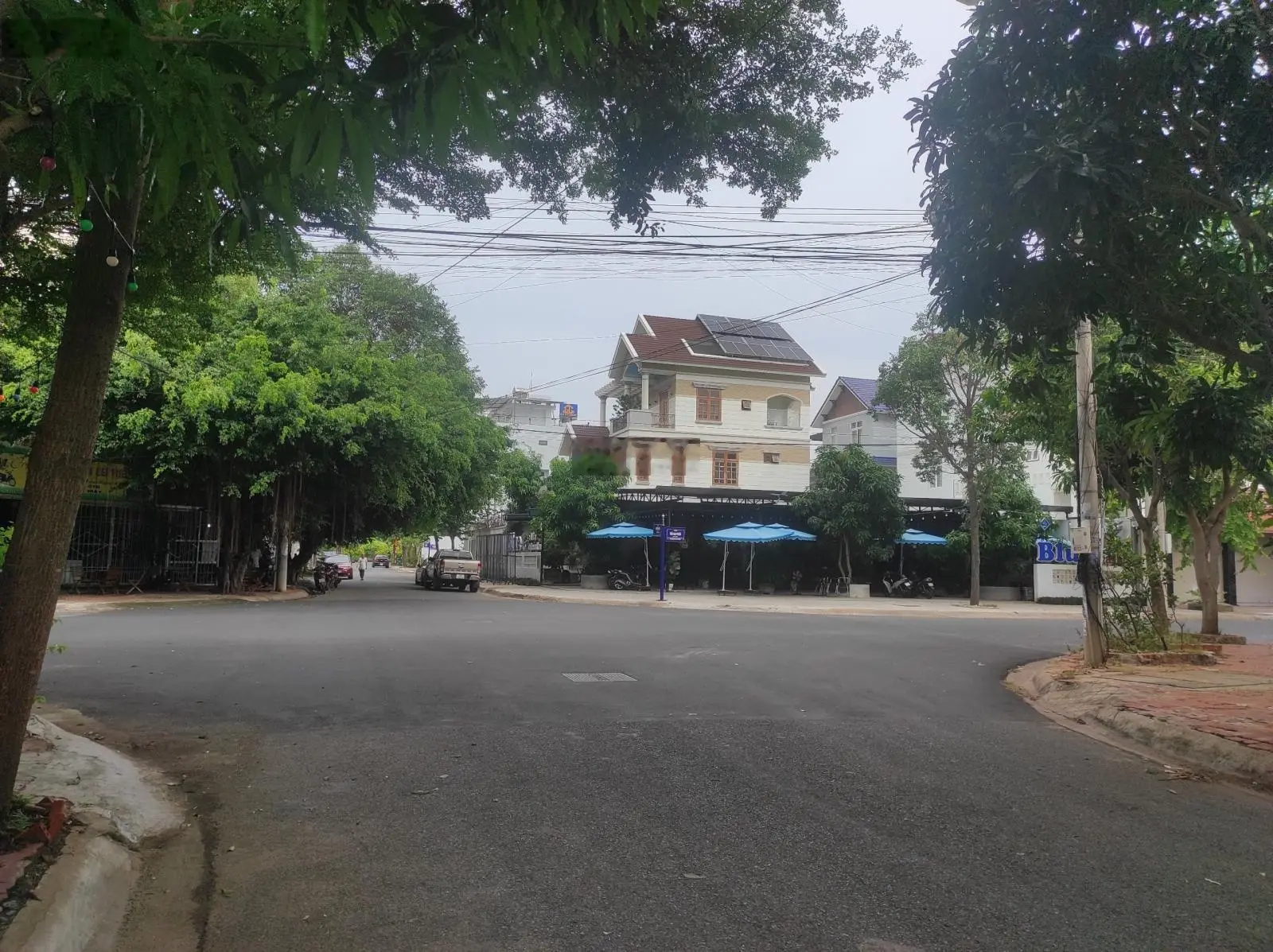 Bán 2 lô đất vị trí căn góc đối diện công viên trung tâm Chí Linh 1 P10 thành phố Vũng Tàu