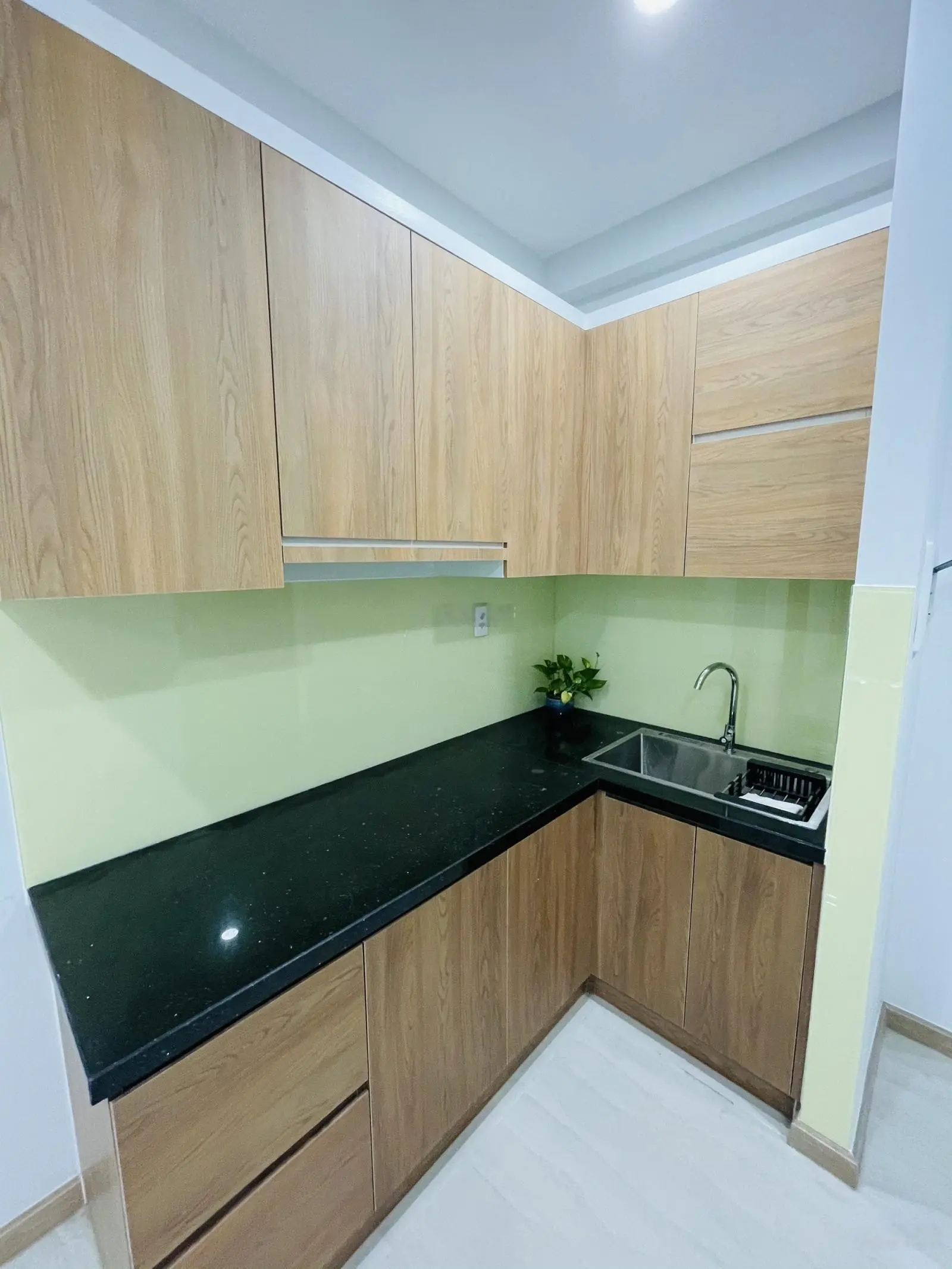 Ngộp bank ở ngay chỉ với 380 triệu có ngay căn hộ Bcons Green View 51m2 - 2PN - 2WC, giá 1,65 tỷ