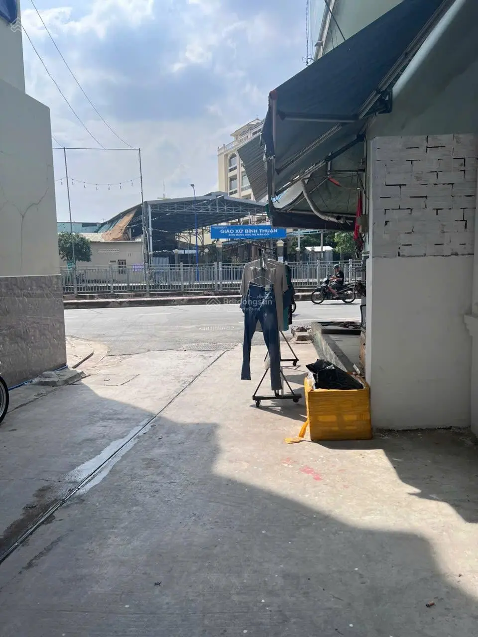 5,6 tỷ hẻm 5m Kênh Nước Đen, 4x11,5m, 3,5 lầu