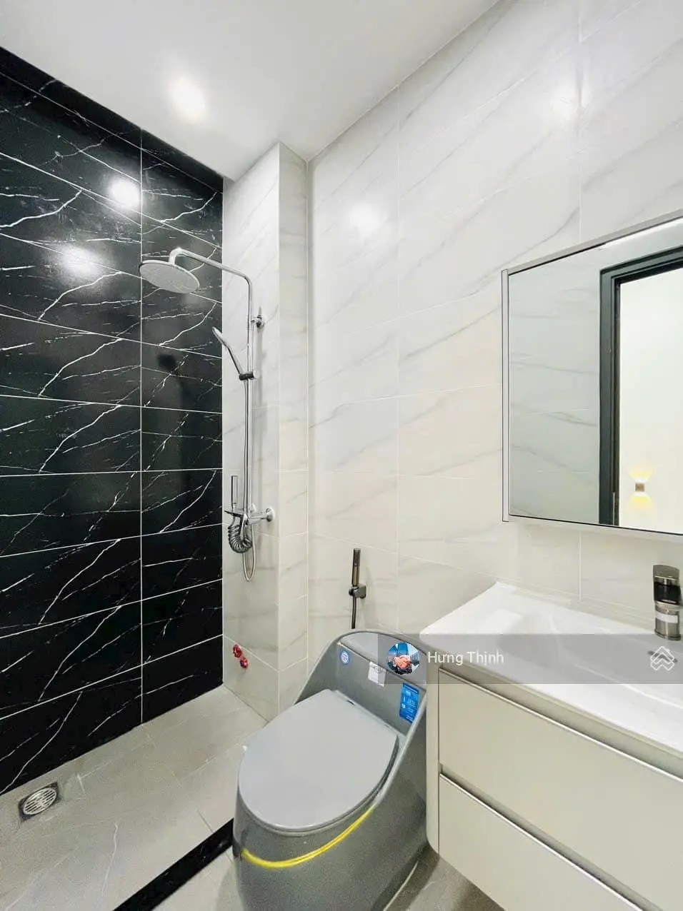 Tôi cần vốn làm ăn nên bán căn nhà ở Lê Thị Riêng, Thới An, Q 12, 75m2, giá 3 tỷ 250, sổ hồng riêng