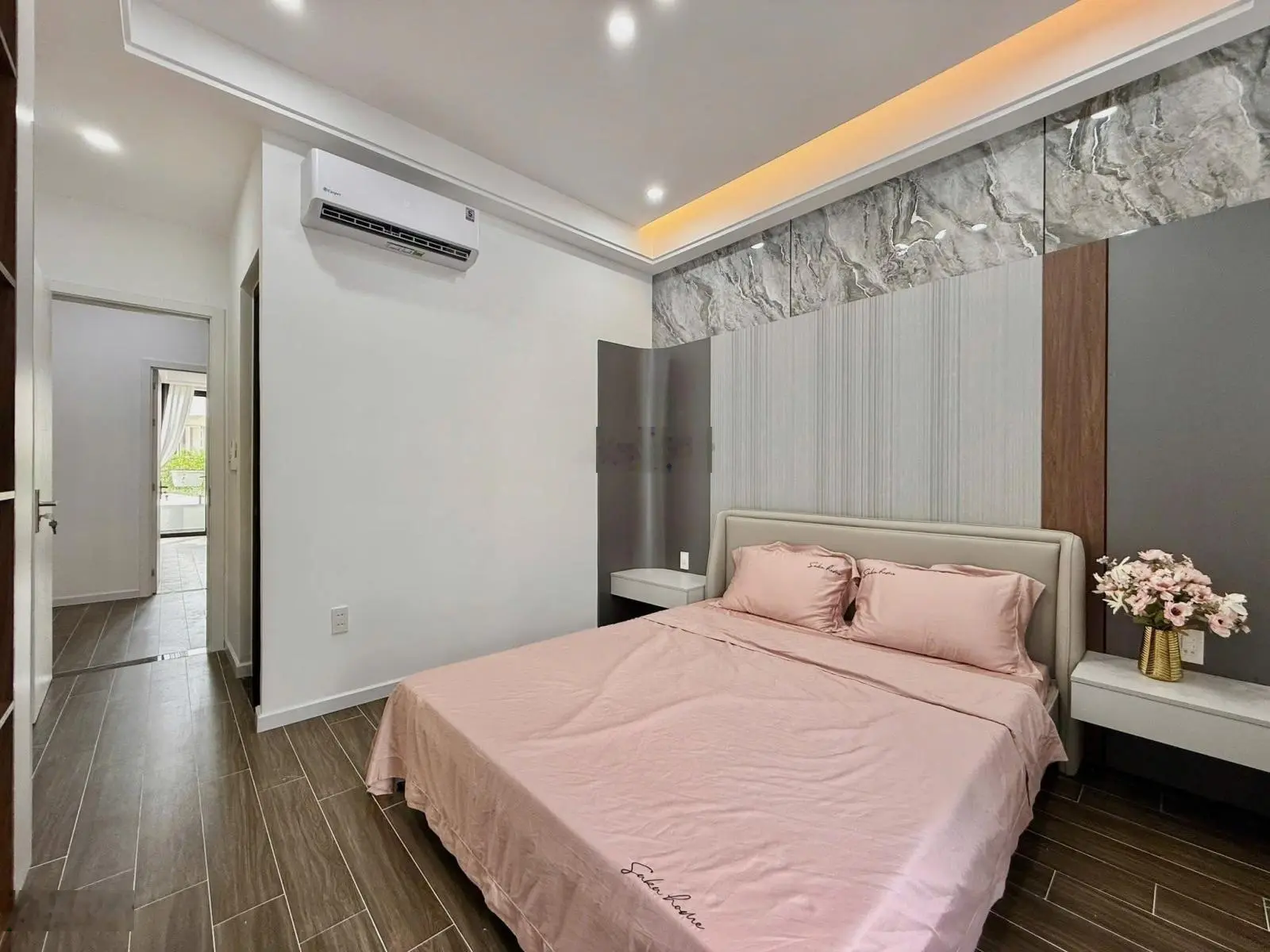 Cần bán gấp nhà đường Cư Xá Lữ Gia, Quận 11, DT 52M2, Giá 2,6 tỷ SHR, đang cho thuê 19tr/ tháng