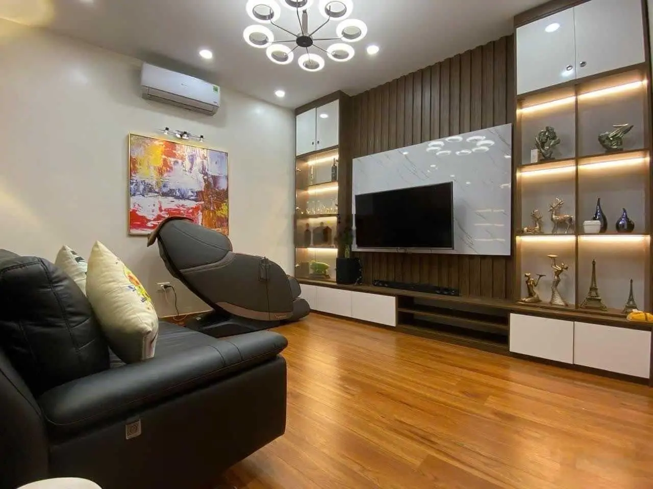 Nhà đẹp giá nét! Minh Khai - ô tô tránh - 57m2 * 4 tầng - 11.5 tỷ