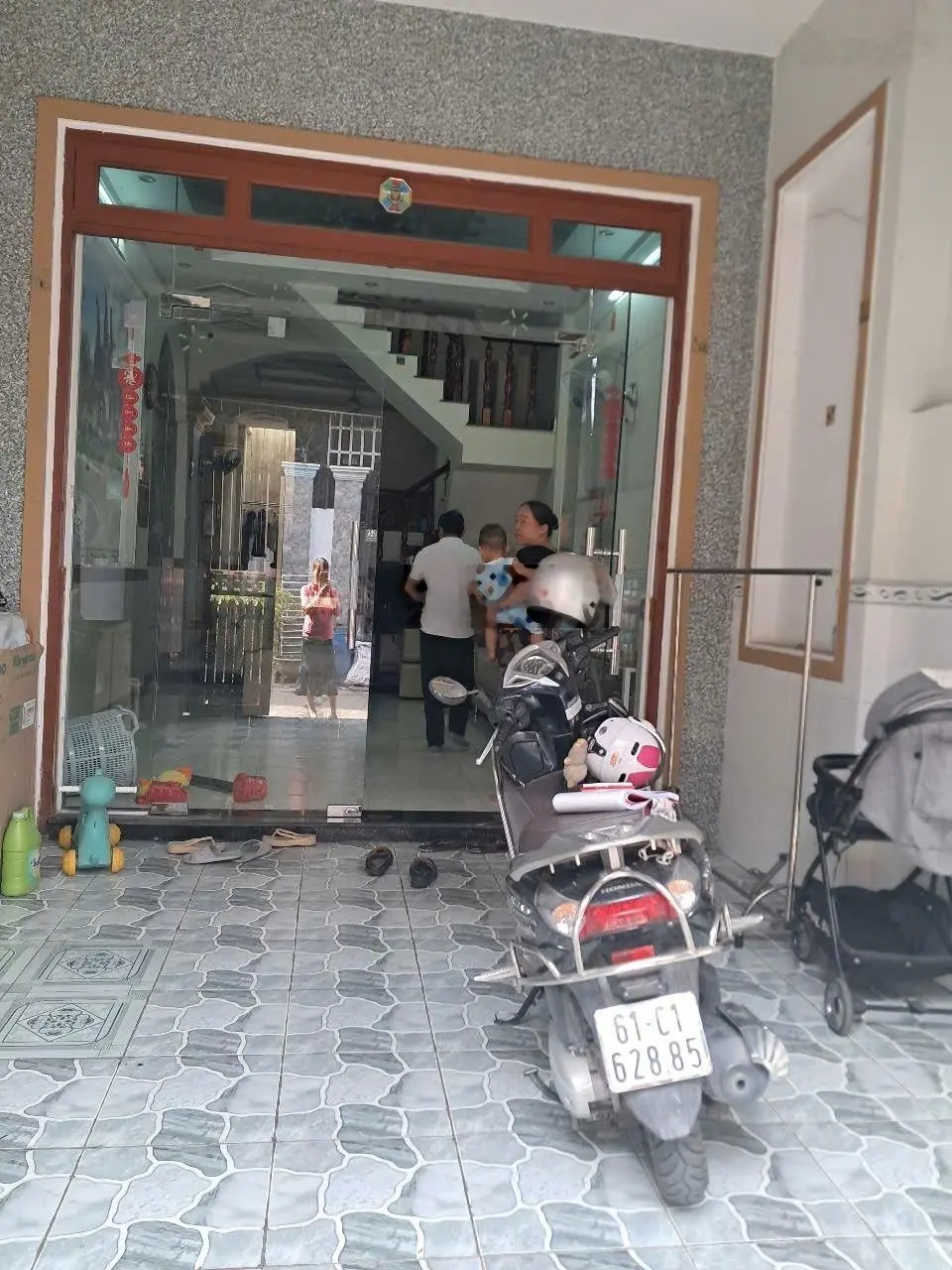 Nhà lầu đường xe hơi gần đường 2 bà trưng giá 4 tỷ tl