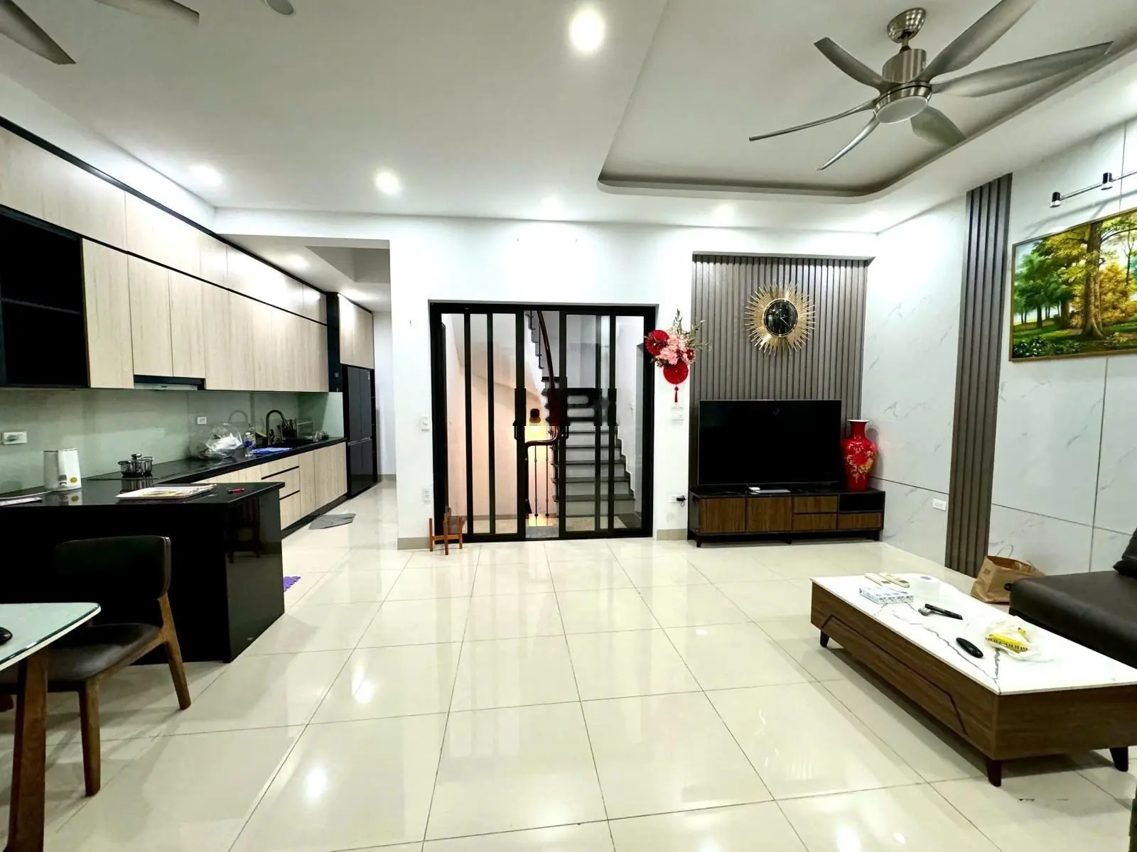 Bán nhà phố Phạm Tuấn Tài 66m2 nhỉnh 19 tỷ, vỉa hè, gara ô tô, gần phố, văn phòng