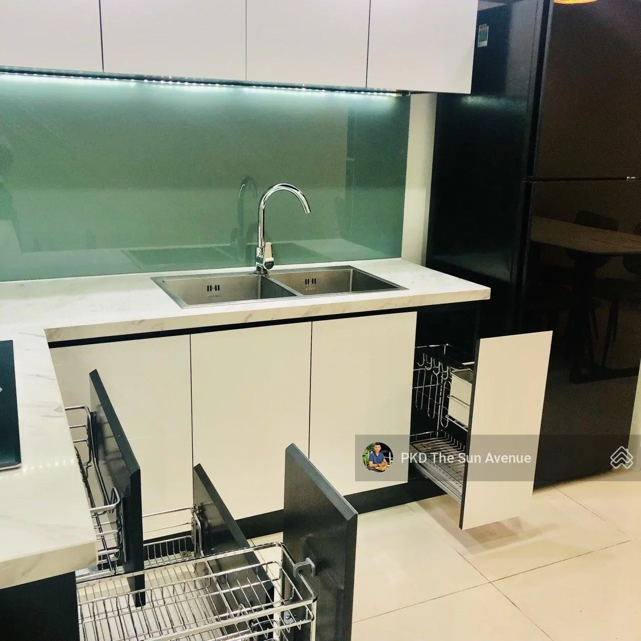 Bán căn 1PN + 56m2 - Full nội thất đẹp - Tháp trung tâm, tầng trung - View sông thoáng mát