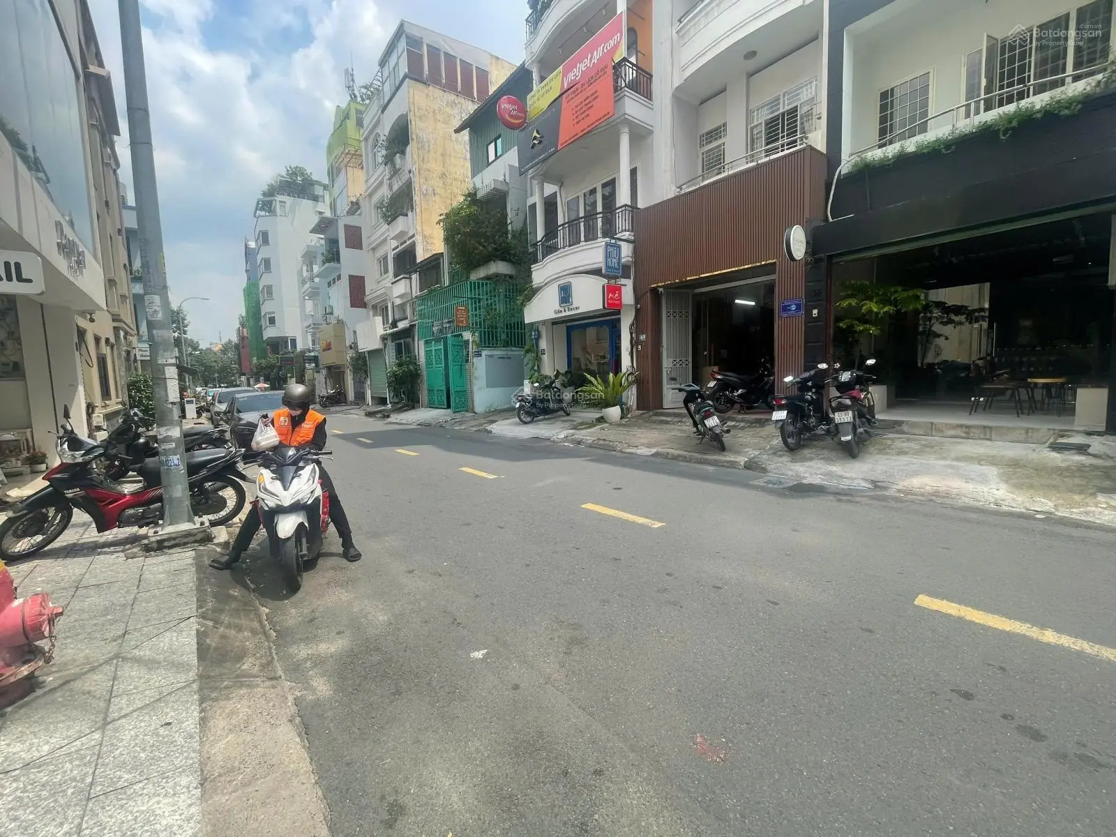 Bán nhà 2 mặt tiền Nguyễn Văn Thủ, Quận 1. DT: 11,5x20m. CTXD: hầm, 7 tầng - Giá bán 86 tỷ