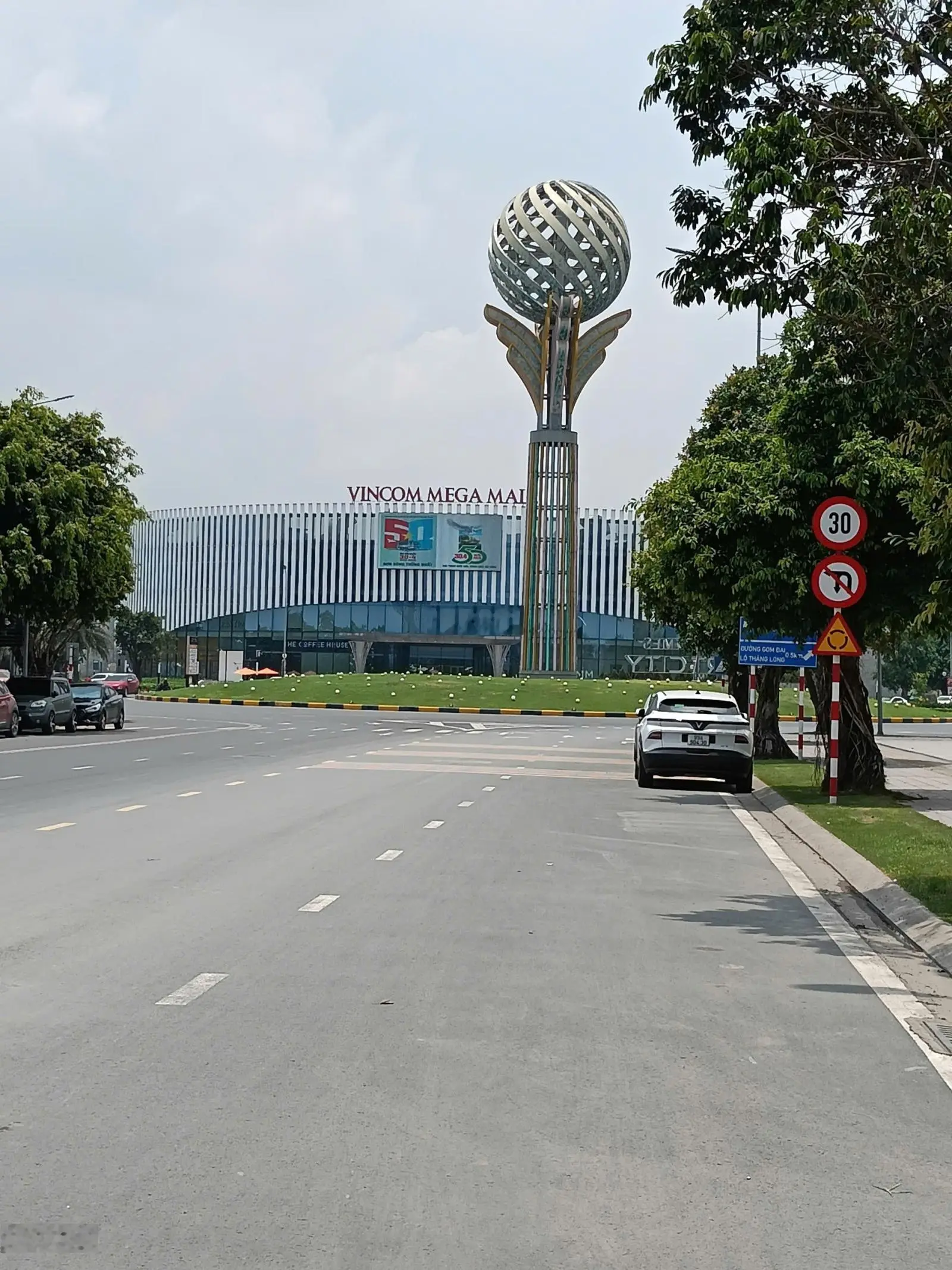 Tây Mỗ - Ô tô đỗ Cổng - Cạnh Vincom - 6,5 tỷ
