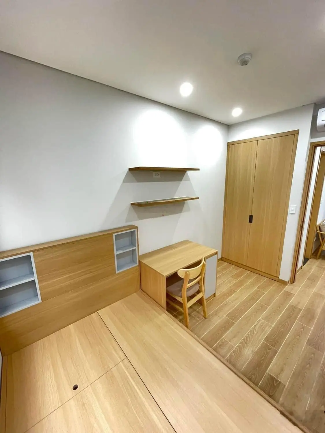 Nhanh! Bán nhà 90m2 - 7T thang máy - lô góc - ô tô - 16 phòng KK - DT 100tr/th - Xuân La, Xuân Đỉnh