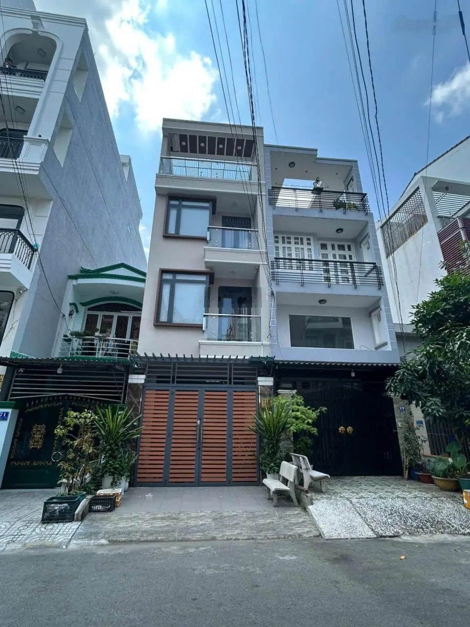 Bán Nhà Mặt Phố 4x20 đường số 21 Tân Quy, Quận 7. Thu nhập 32tr/tháng. Giá 17 tỷ (TL)