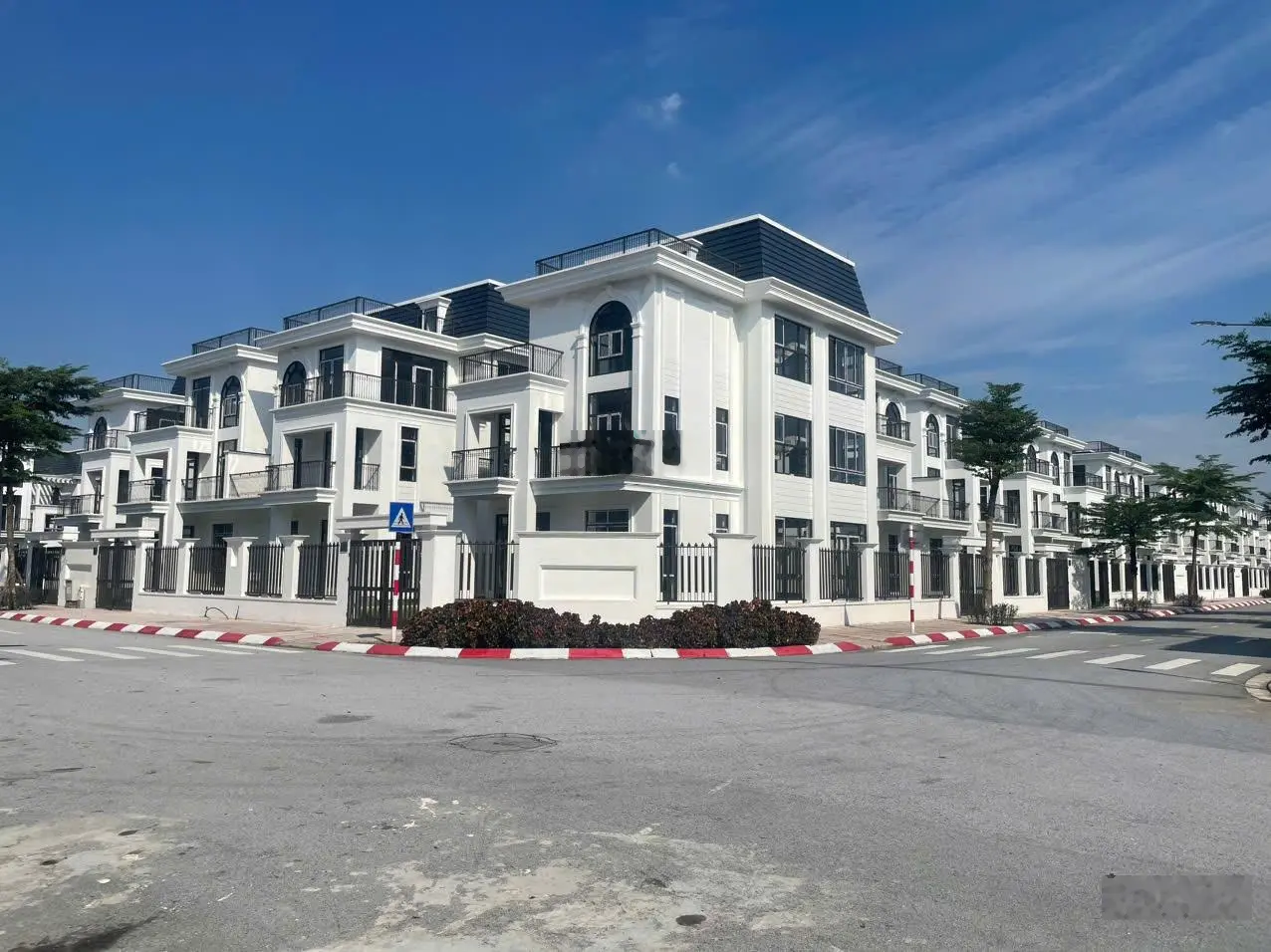 Bán Lô Góc Biệt Thự 400m - HUD Mê Linh Central