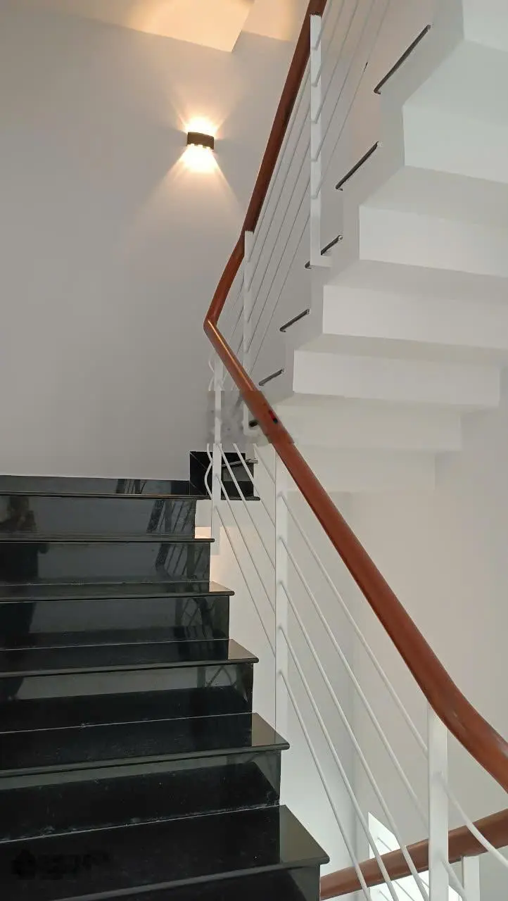Bán nhà biệt thự mini 1 trệt 4 lầu KDC D2D Thống Nhát, Biên Hoà. 6x22m. Giá 12,9 tỷ. TL chính chủ