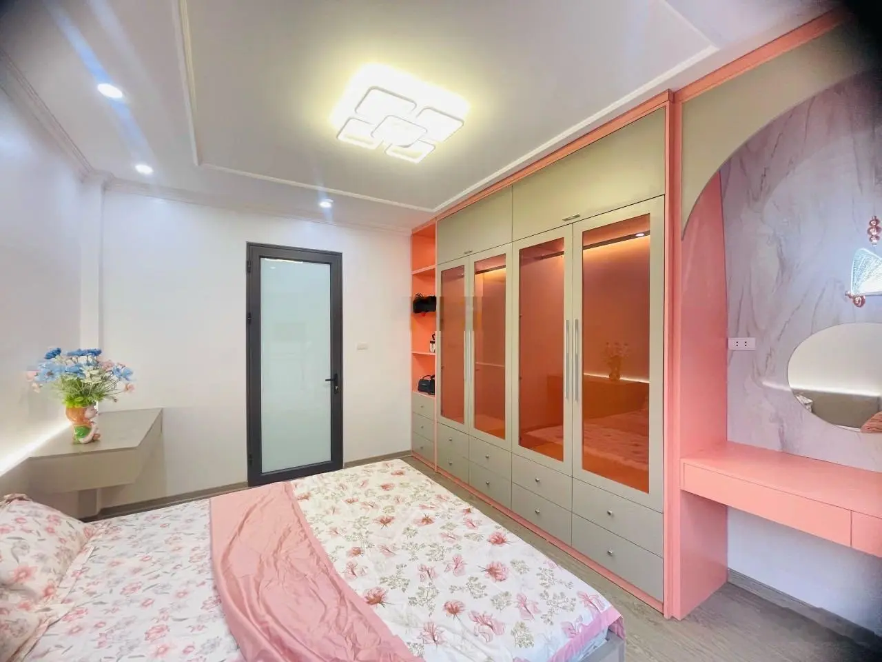 Bán nhà phố Lĩnh Nam, 33m2 x 5 tầng nội thất đầy đủ nhà đẹp về ở ngay 4,95 tỷ, LH 0961 579 ***