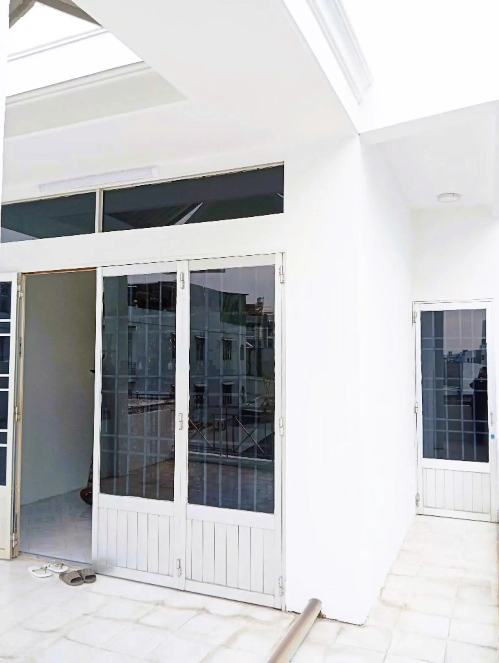 Bán nhà Dương Bá Trạc, HXH kinh doanh sầm uất, 140m2, ngang 5,2m, 5PN, đã giảm sâu 2 lần còn 16,5 T
