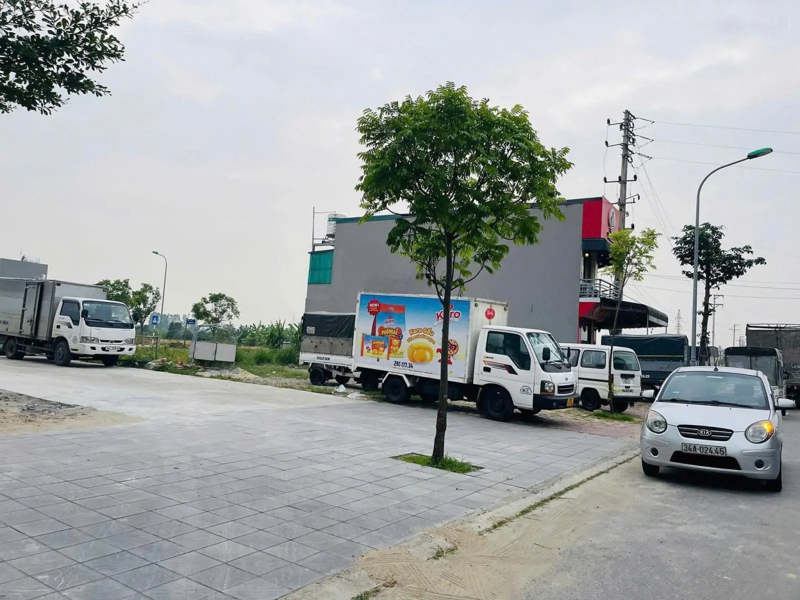 Chính chủ bán đất mặt phố Thạch Khôi, khu trung tâm buôn bán sầm uất, gần các trường học, UBND...