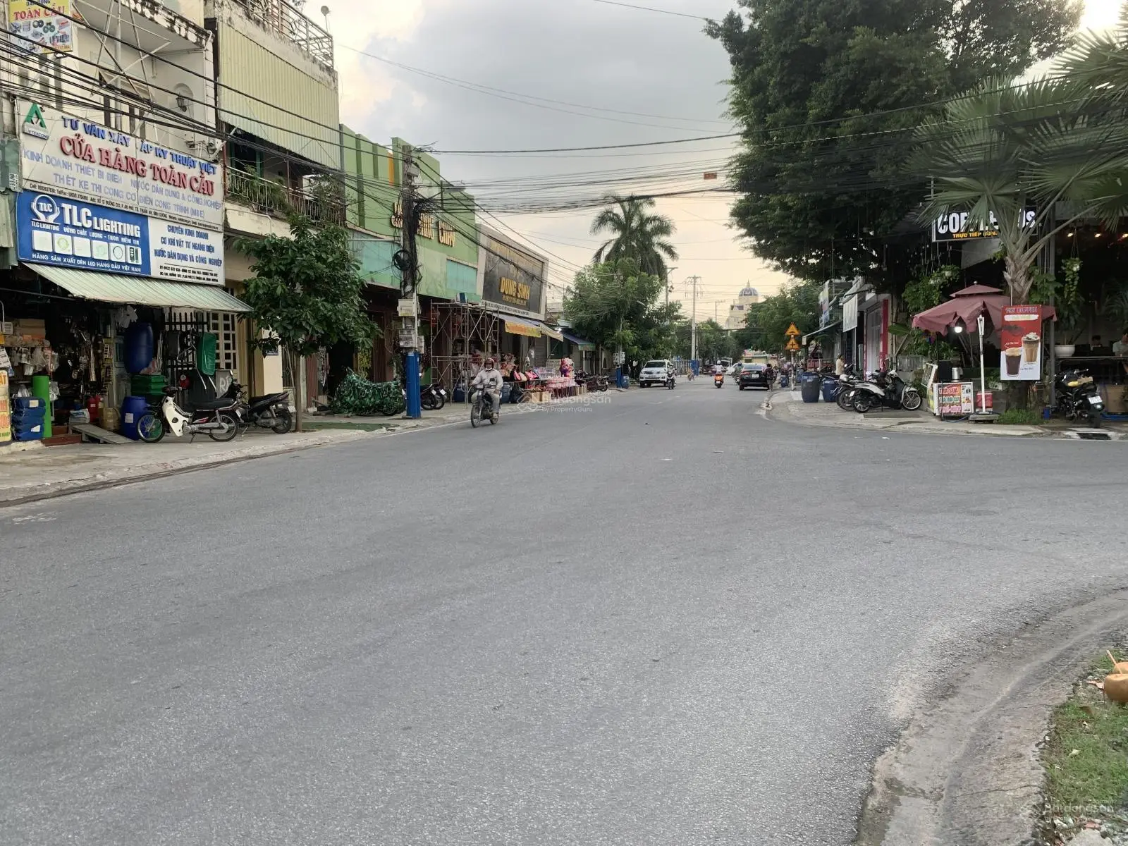 Bán nhà mặt tiền đường d22 khu dân cư việt sing Thuận An