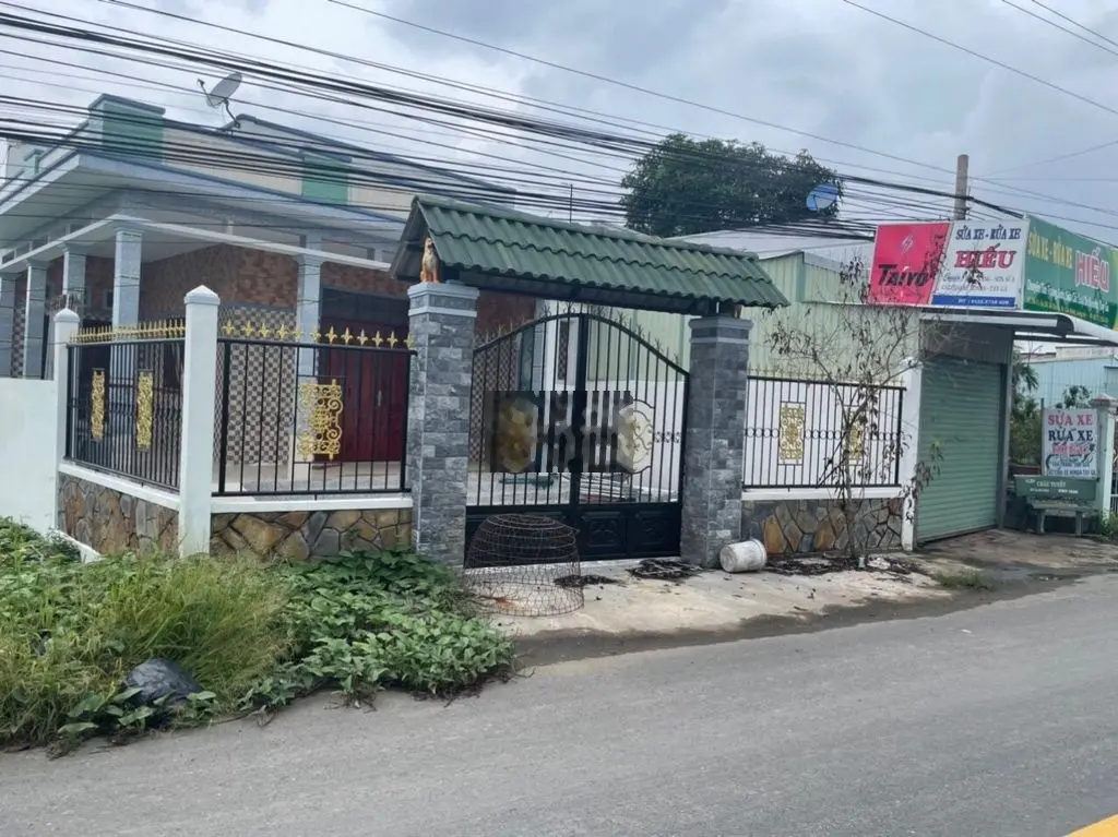 Bán nhà Mặt tiền Hồ Văn Huê, Cần Đước Long An, nhà đẹp 8m*45m, giá rẻ.