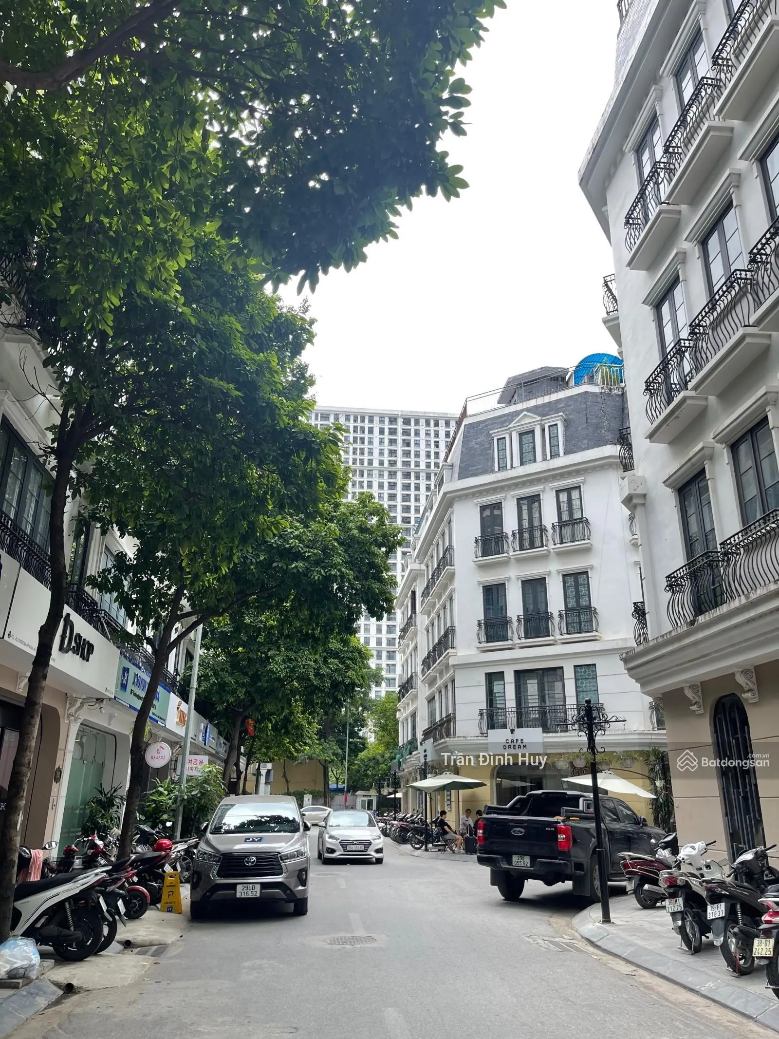 Shophouse 81m2 x 5 Tầng, TM, Đang cho thuê 65tr/ tháng. Giá bán 26 Tỷ