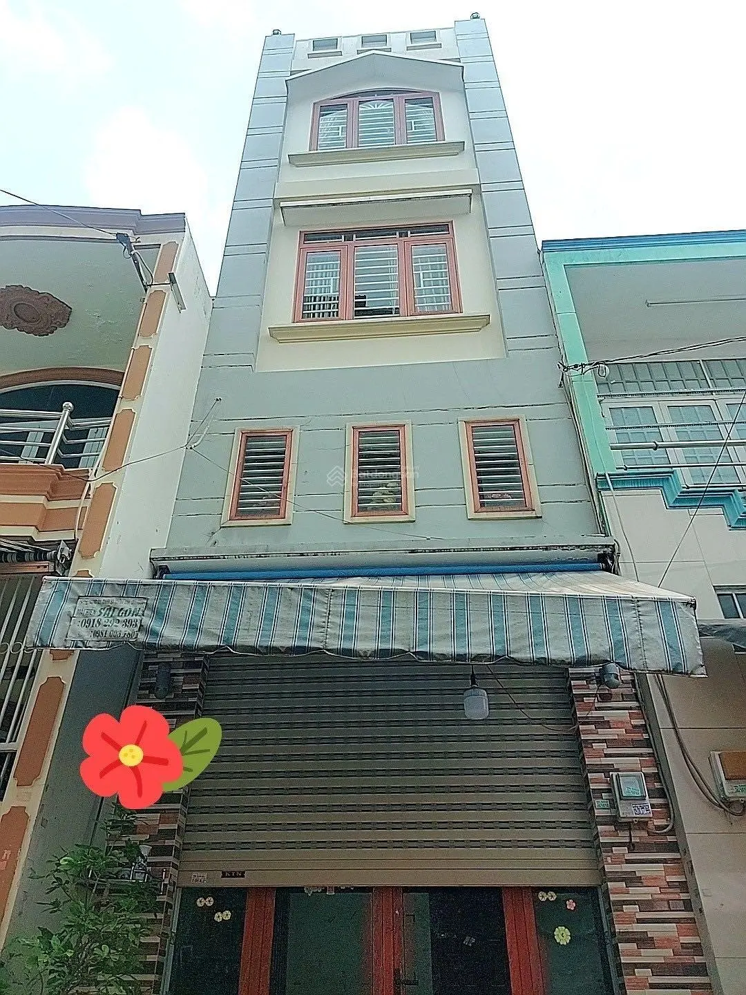 Gấp bán nhà Lê Trọng Tấn - hẻm ôtô quay đầu - 35m2 - nhà đẹp - không lỗi PT - KLG - chỉ 5.2 tỷ TL