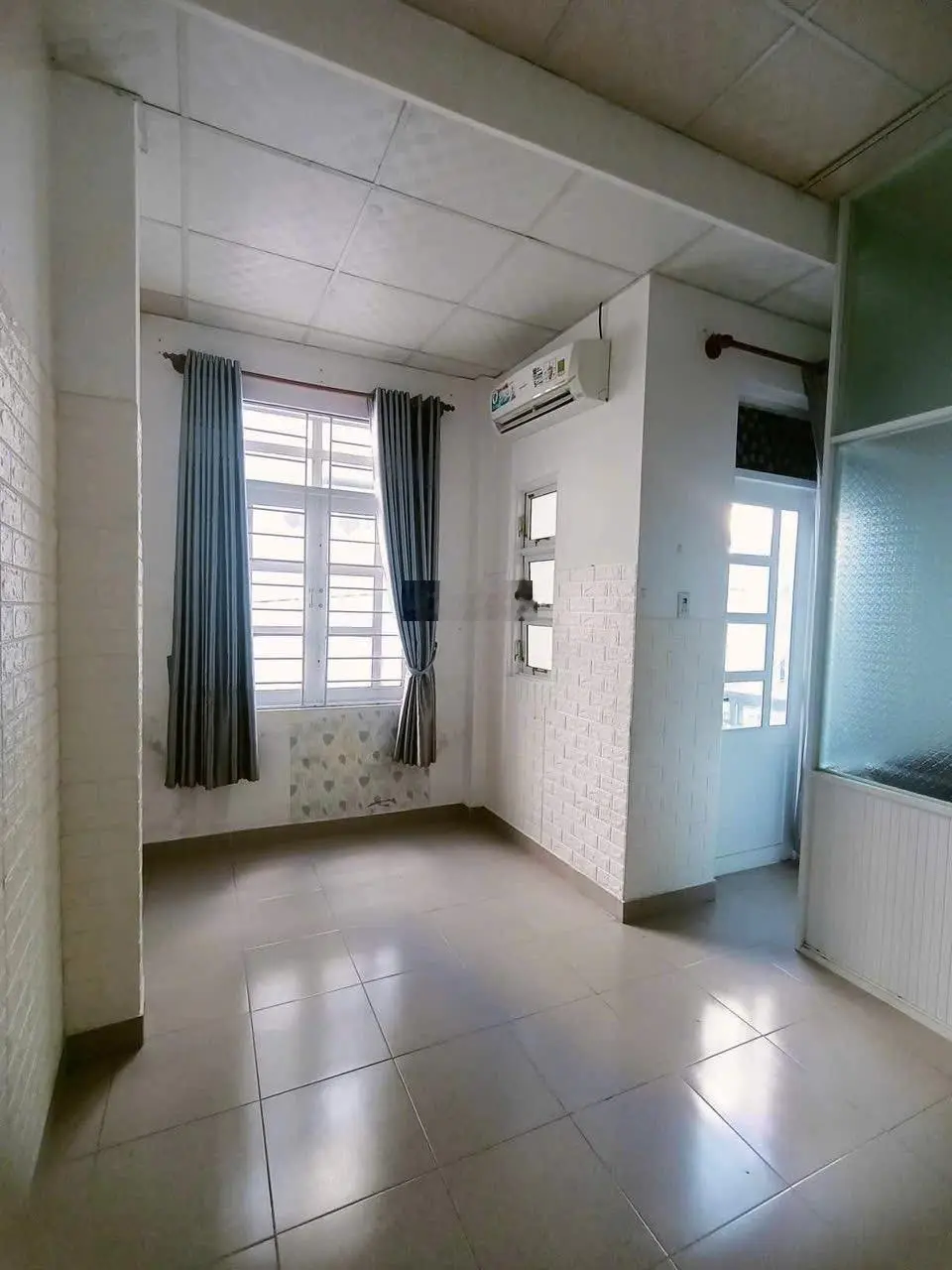 Nhà giá đầu tư 3 tầng mặt tiền Định Cư - P.Tân Tiến 6,5 tỷ dtich 85m ngang 3,56m