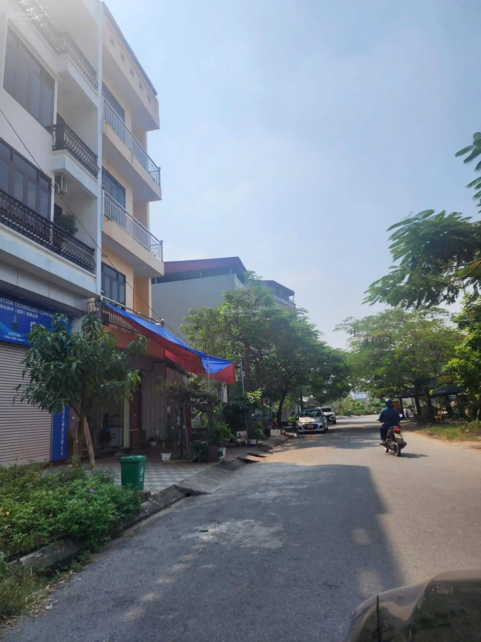 Em cần bán 1 số lô tại khu Chu Mẫu 1 phường Vân Dương anh chị có nhu cầu mua và bán xin LH em ạ