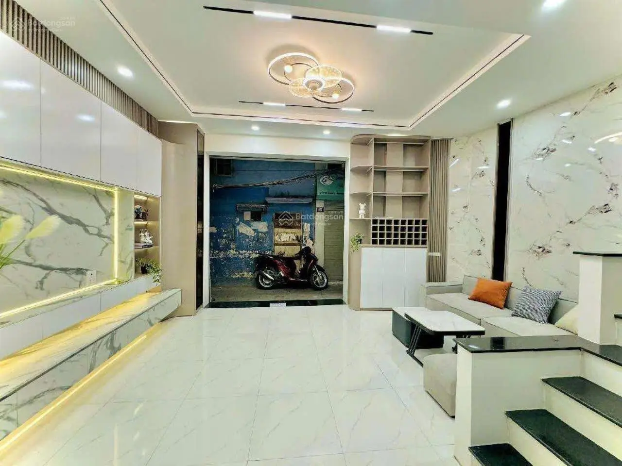 Bán gấp nhà 5 tầng mới tinh 43m2, giá chỉ 6.4 tỷ có bớt, Mễ Trì, Mỹ Đình