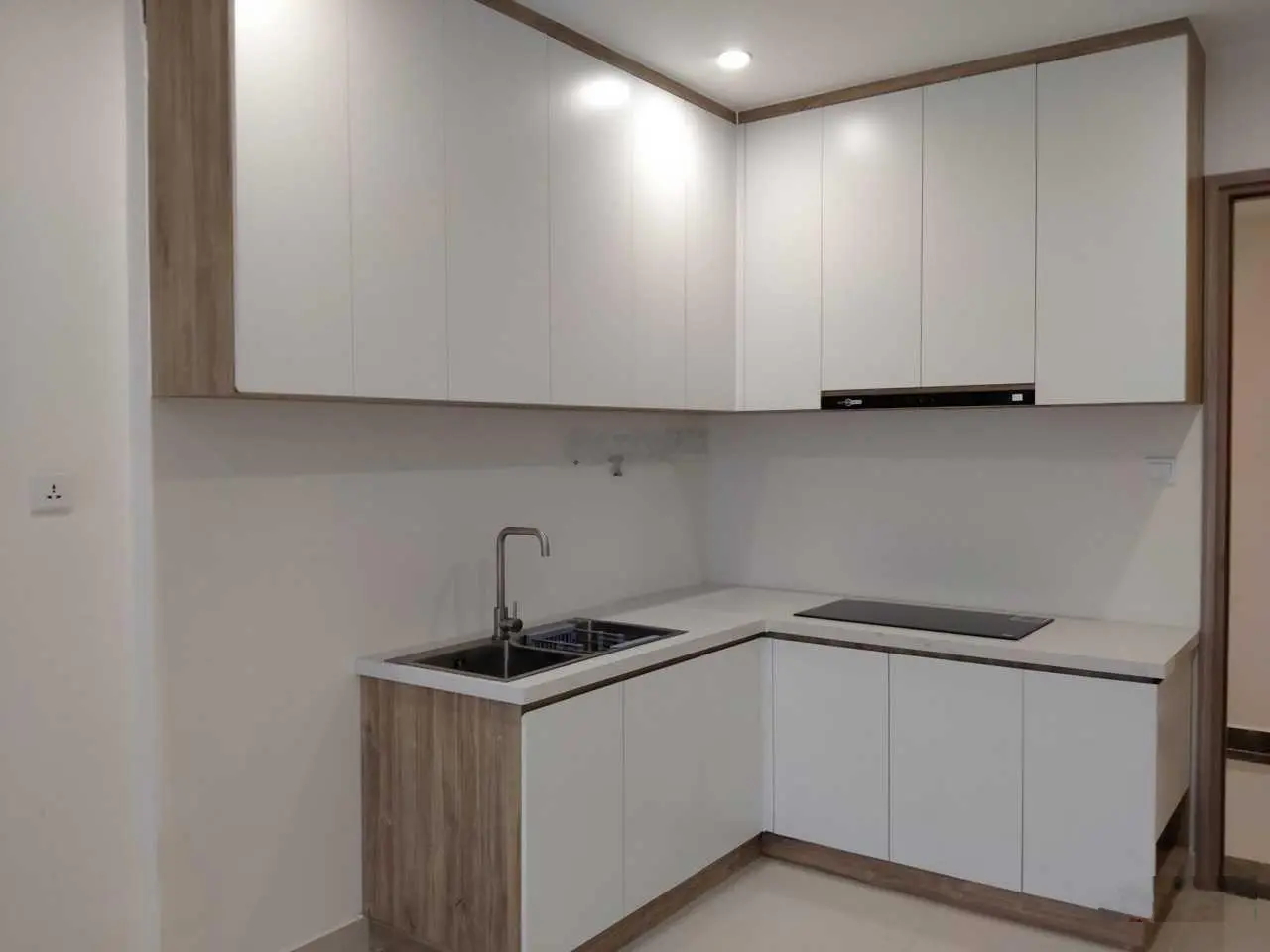 Hình thật, giá thật 2,05 tỷ 2PN full nội thất, view Hồ bơi, view toàn cảnh thành phố cực chill
