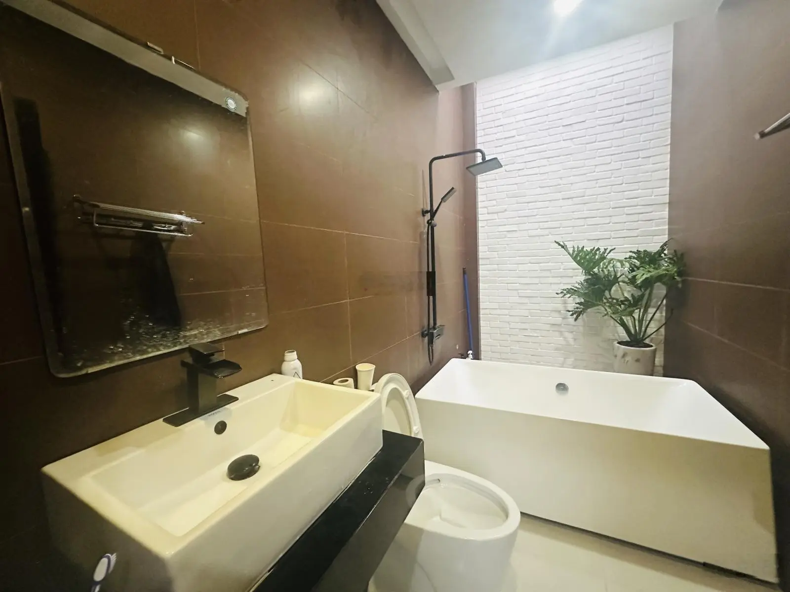 Bán biệt thự có ho boi 4PN, 5WC, 300m2 tại Bàu Năng 1, Liên Chiểu, Đà Nẵng, giá ưu đãi 10.8 tỉ