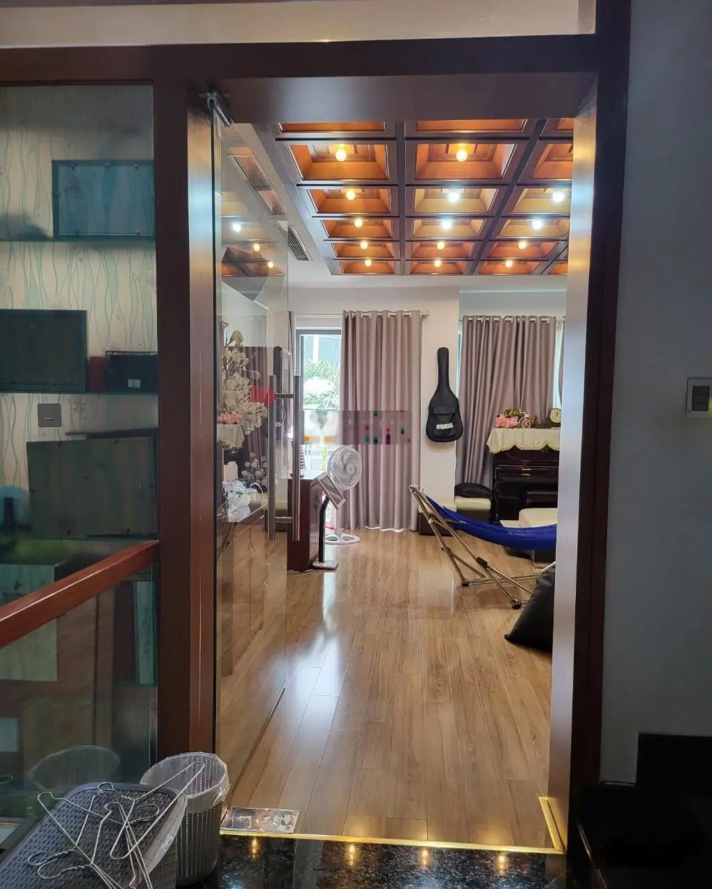 Ngộp bank, 4x17m, 6 tầng có thang máy mặt tiền Tân Hải, P13 Tân Bình