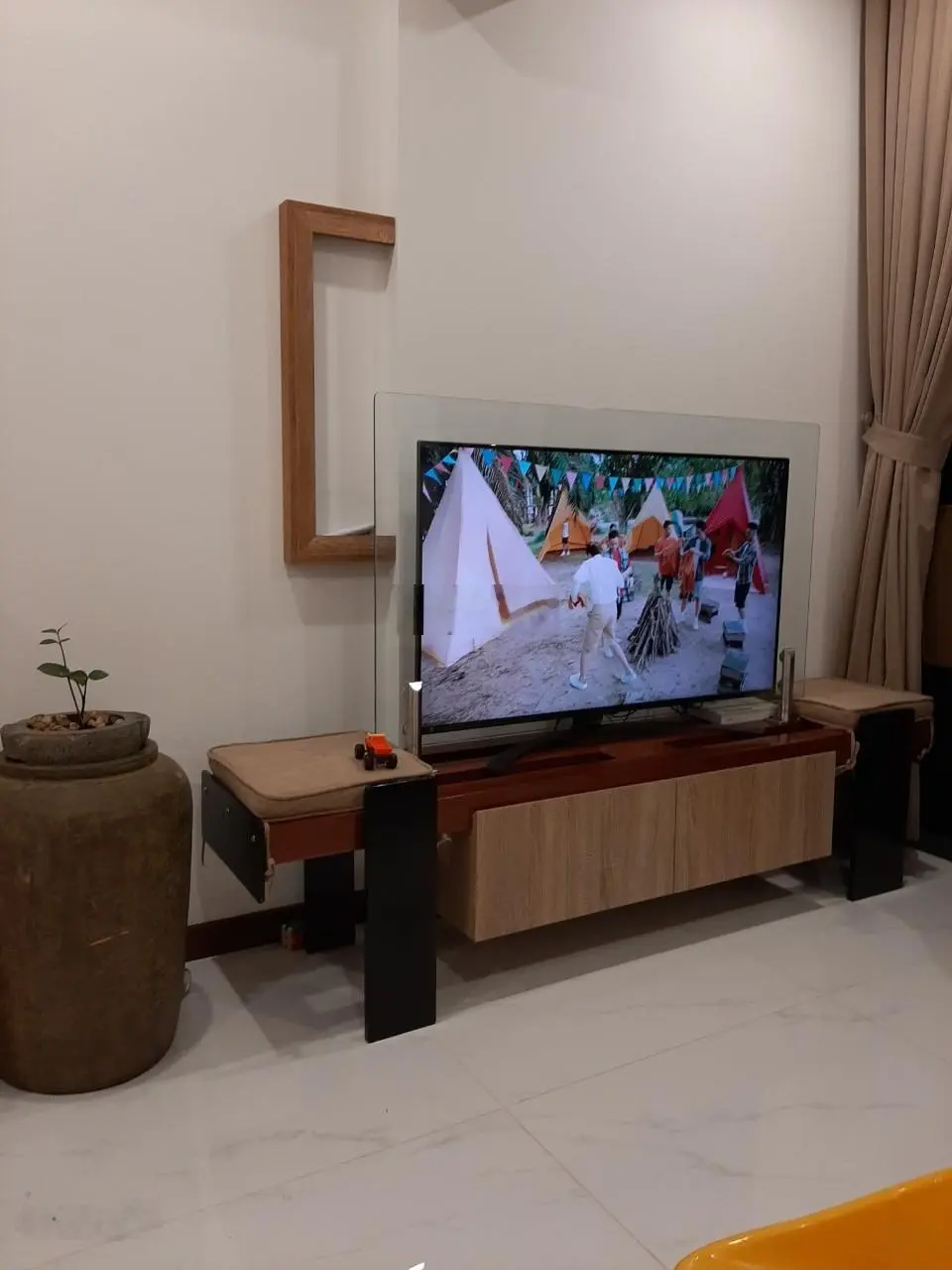 Bán căn hộ Res Green Tower, 2PN, 2WC, 65m2, có nội thất, có sổ hồng, giá: 3 tỷ 5