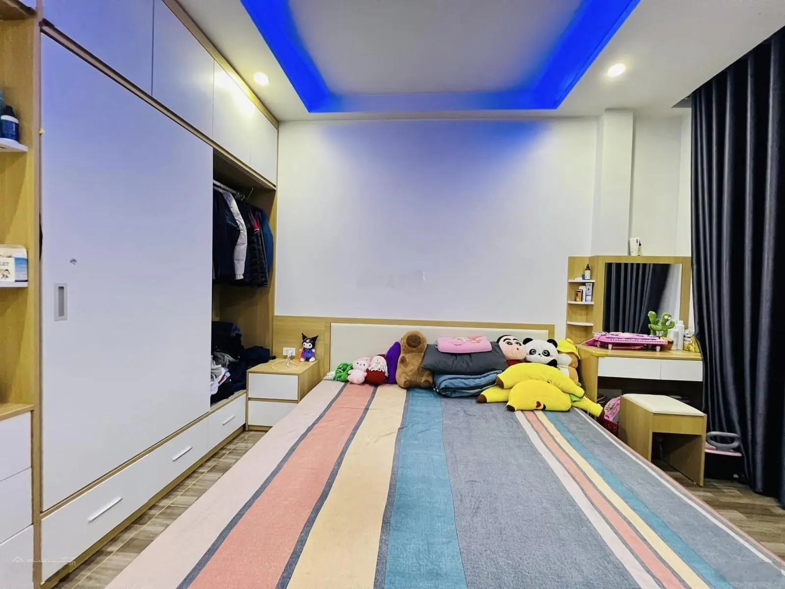 Nhà dân xây 3 tầng tại Sở Dầu, Hồng Bàng 47m2, ô tô đậu cửa chỉ khoảng 3 tỷ x