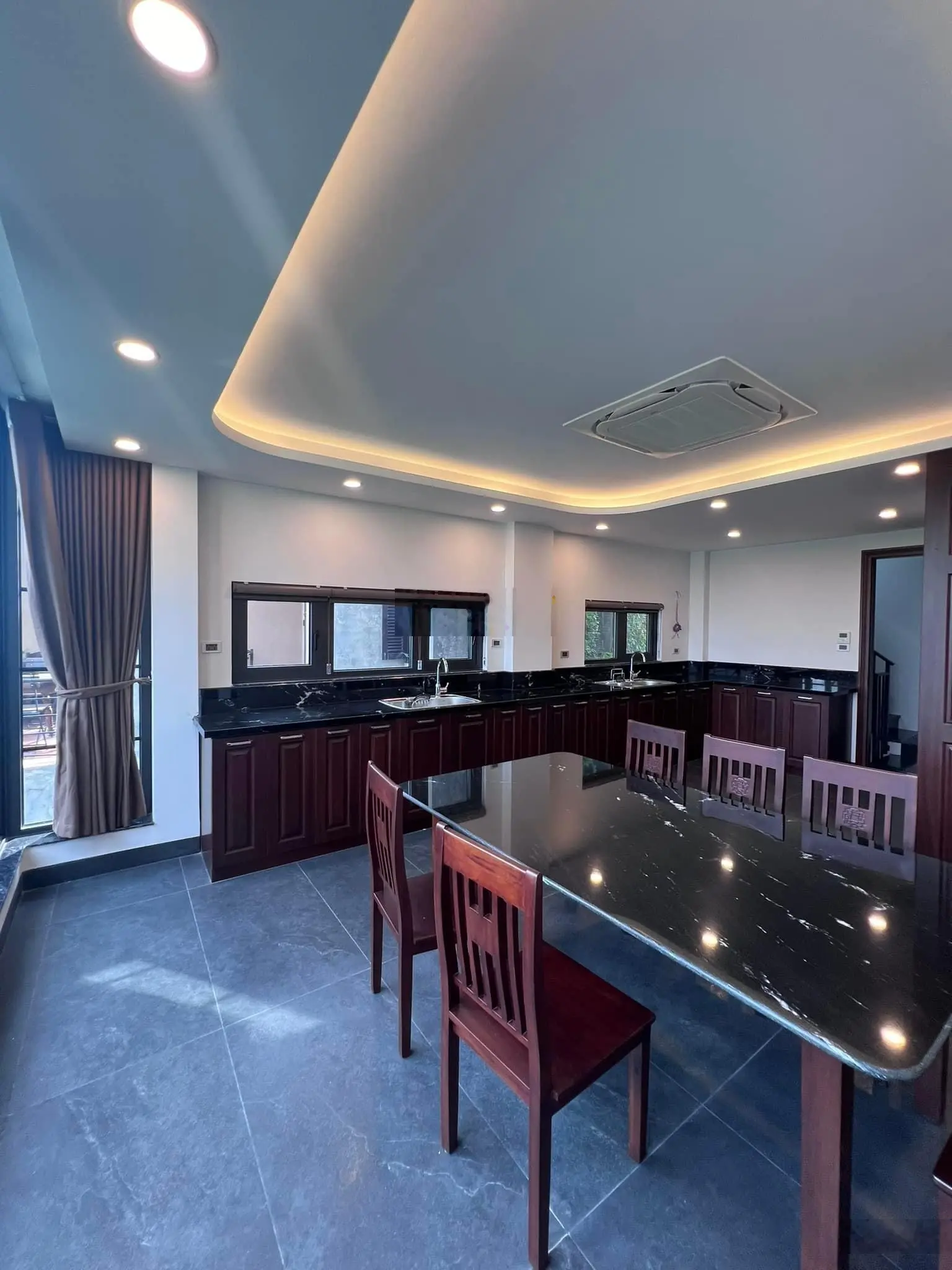 (vip) mặt phố tây hồ 50m2 - 7 tầng thang máy - lô góc - kinh doanh - sổ vuông nhà đẹp. chỉ 29 tỷ