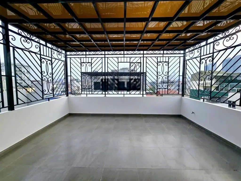 Bán nhà Đẹp Mới Cứng Tứ Liên - 70m2 x 5T Thang máy - MT 4.5m - Ngõ thông thoáng