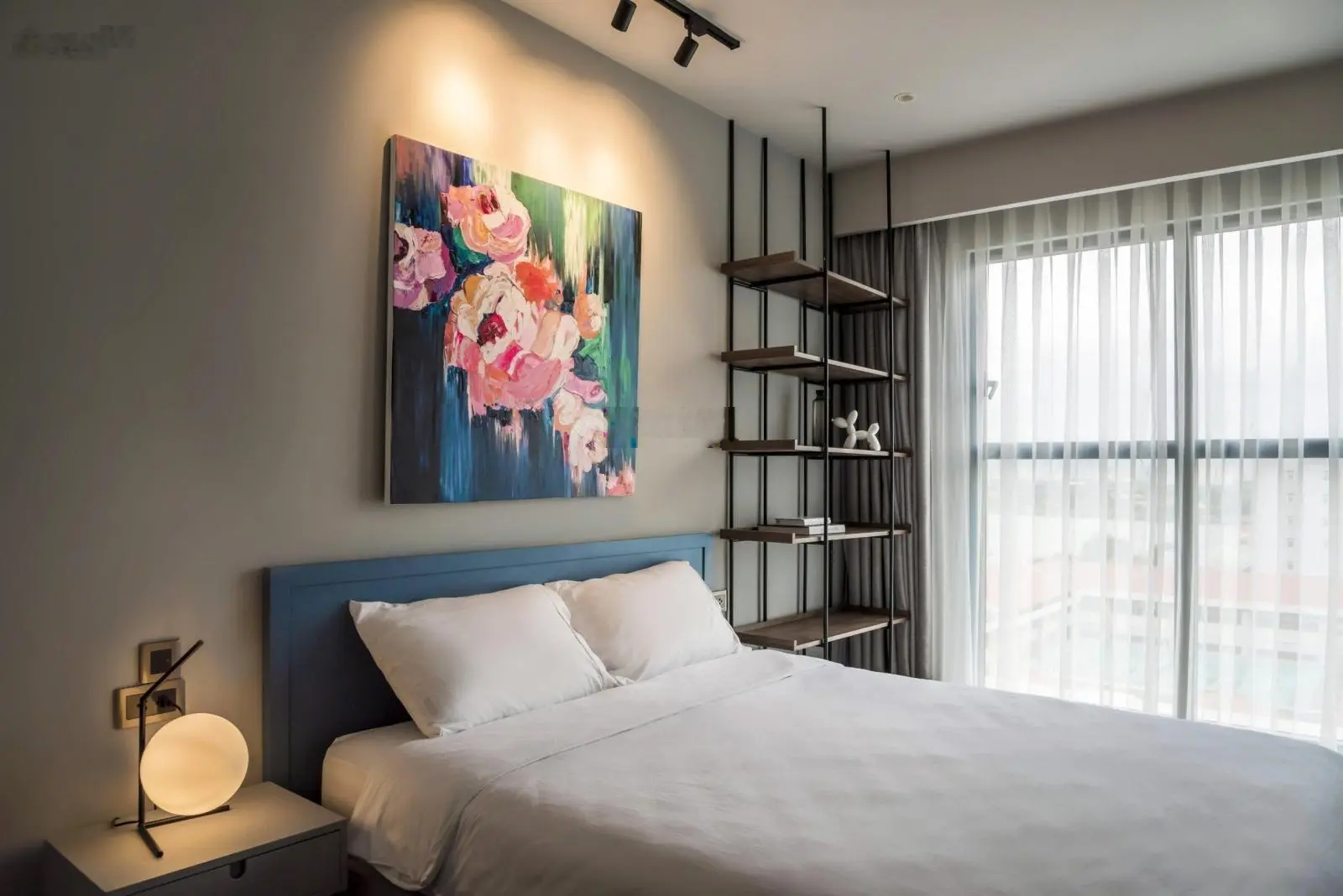 Kẹt tiền cần bán căn hộ 2PN 88m2 view sông Sài Gòn và quận 1 giá tốt. LH: 0909 024 ***