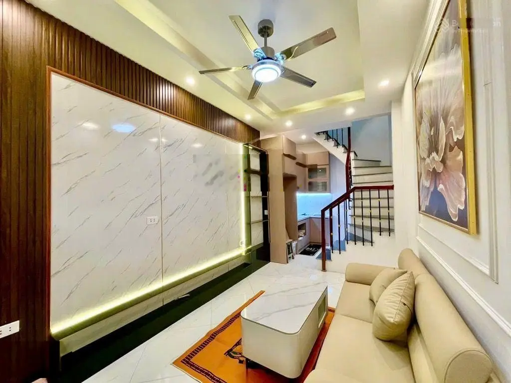 Bán nhà riêng tại Minh Khai, Hai Bà Trưng, Hà Nội giá ưu đãi 5,5 tỷ, 27m2