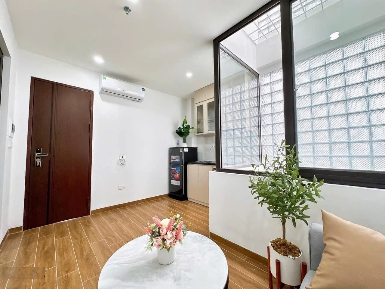 Sát phố! Toà CHDV Xã Đàn, 70m2*7 tầng TM, MT 5.2m, 18 phòng KK, đủ PCCC, ngõ 3m, dòng tiền 7%/năm.