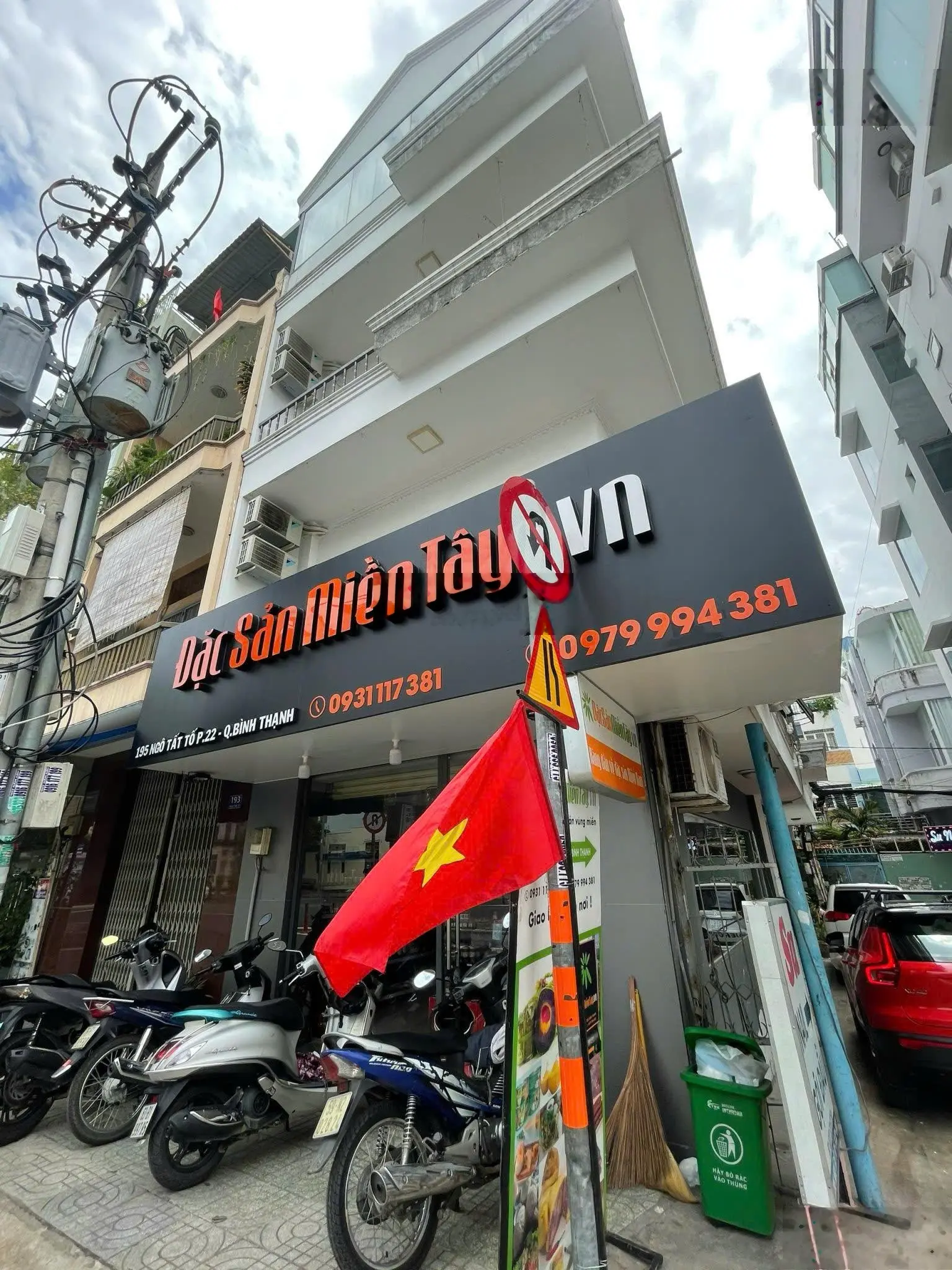 Bán tòa nhà 11 phòng đang khai thác - góc 3 MT Ngô Tất Tố, P22, Bình Thạnh TN 45 triệu giá 19,5 tỷ